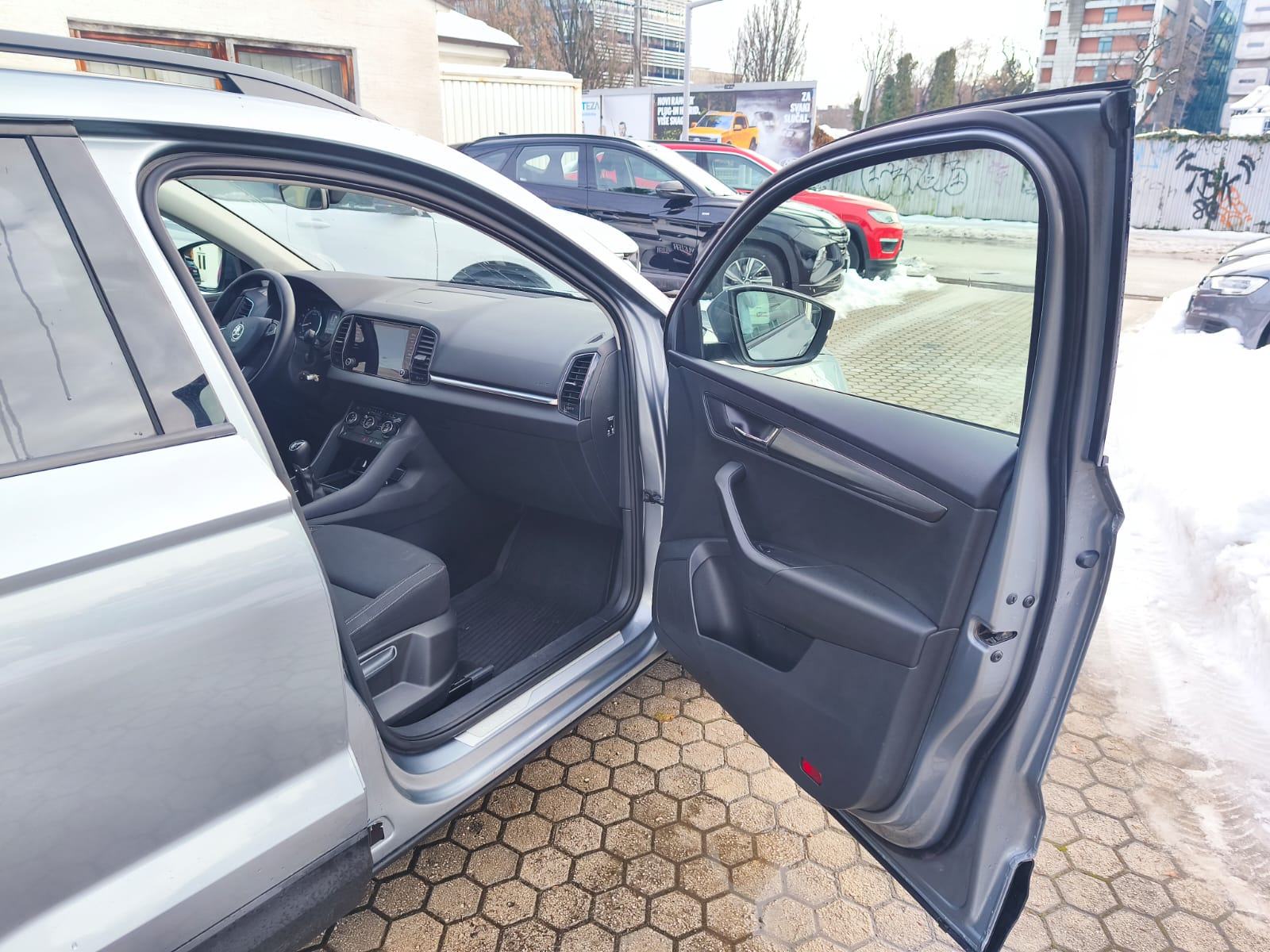 Škoda Karoq 1,5 TSI AMBITION, fotografija 19