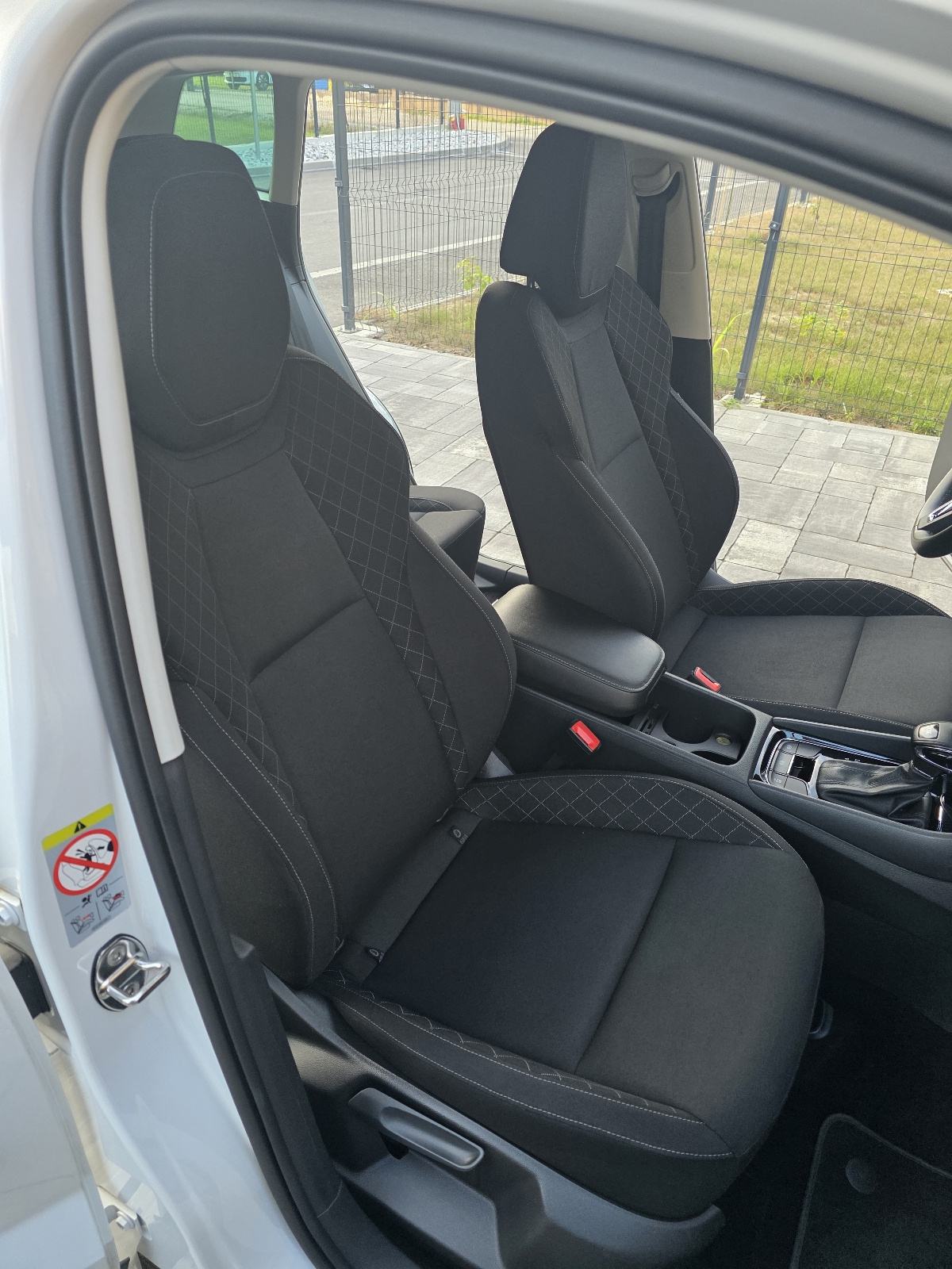 Škoda Karoq 1,5 TSI DSG Executive, fotografija 8