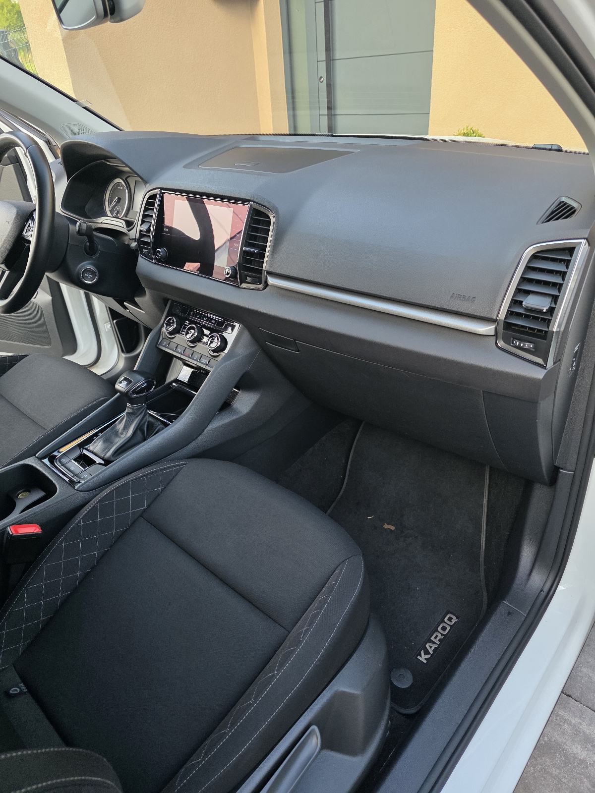 Škoda Karoq 1,5 TSI DSG Executive, fotografija 9