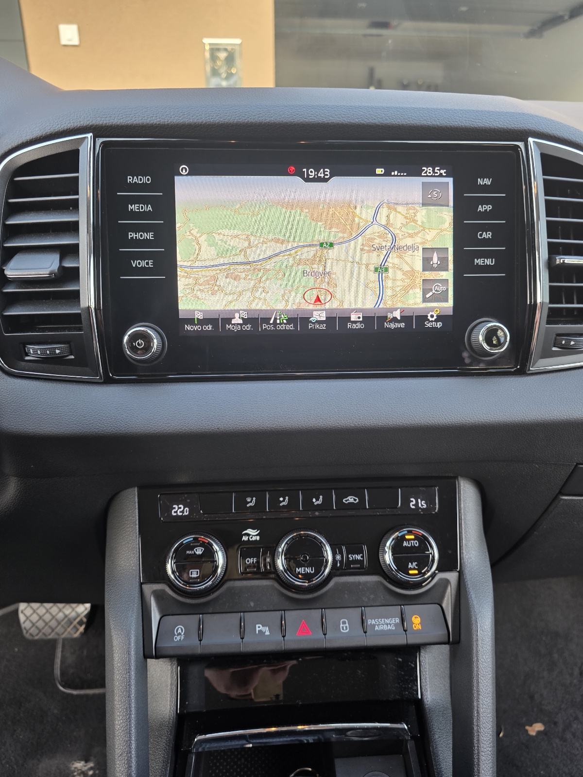 Škoda Karoq 1,5 TSI DSG Executive, fotografija 14