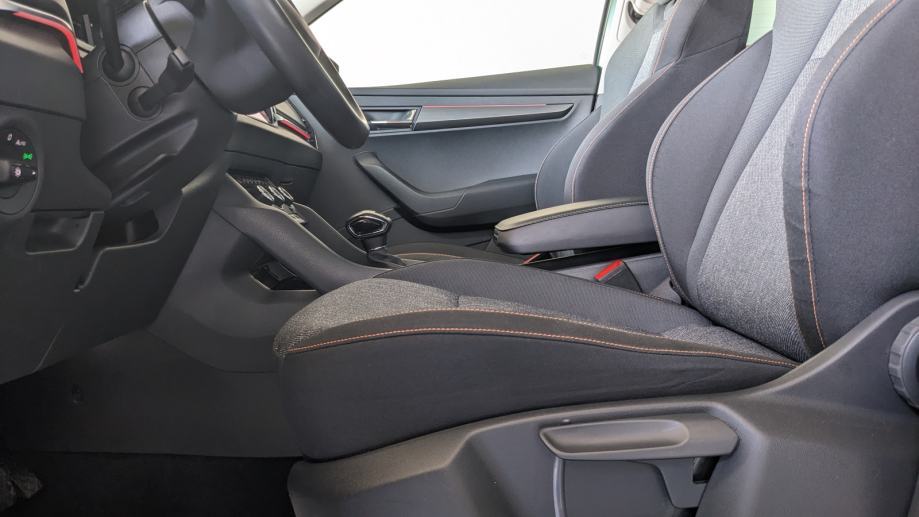 ŠKODA KAROQ 1.5 TSI DSG AMBITION CLEVER, fotografija 14