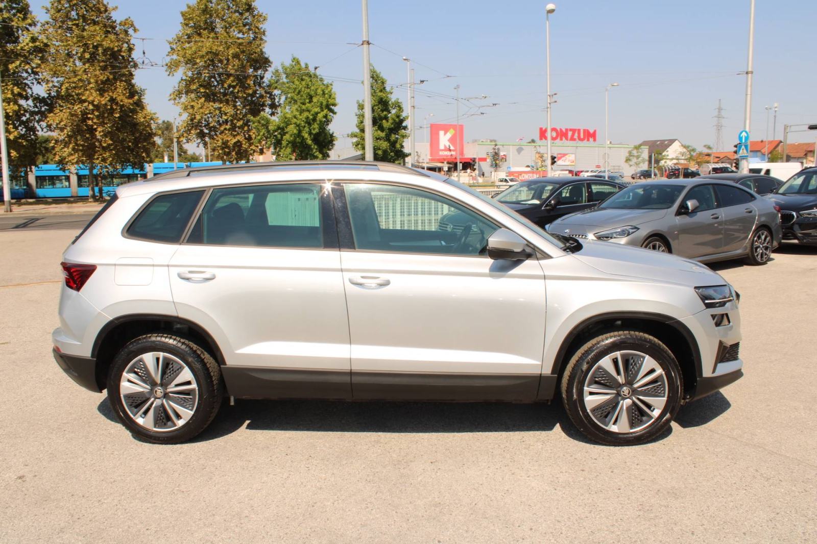 Škoda Karoq 1.5 TSi DSG *LED, NAVIGACIJA, KAMERA*, fotografija 4