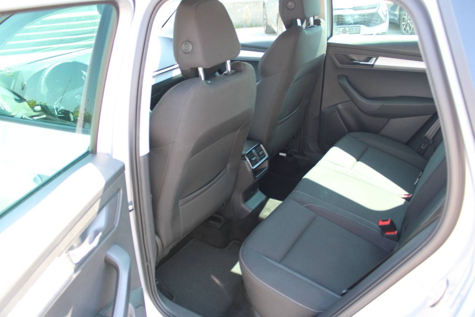 Škoda Karoq 1.5 TSi DSG *LED, NAVIGACIJA, KAMERA*, fotografija 12