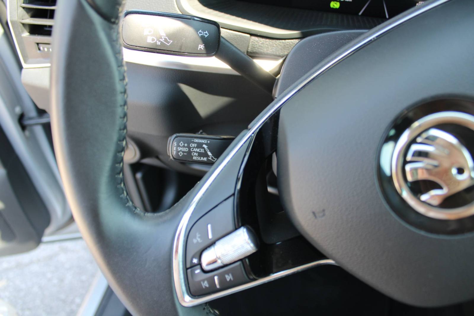 Škoda Karoq 1.5 TSi DSG *LED, NAVIGACIJA, KAMERA*, fotografija 17