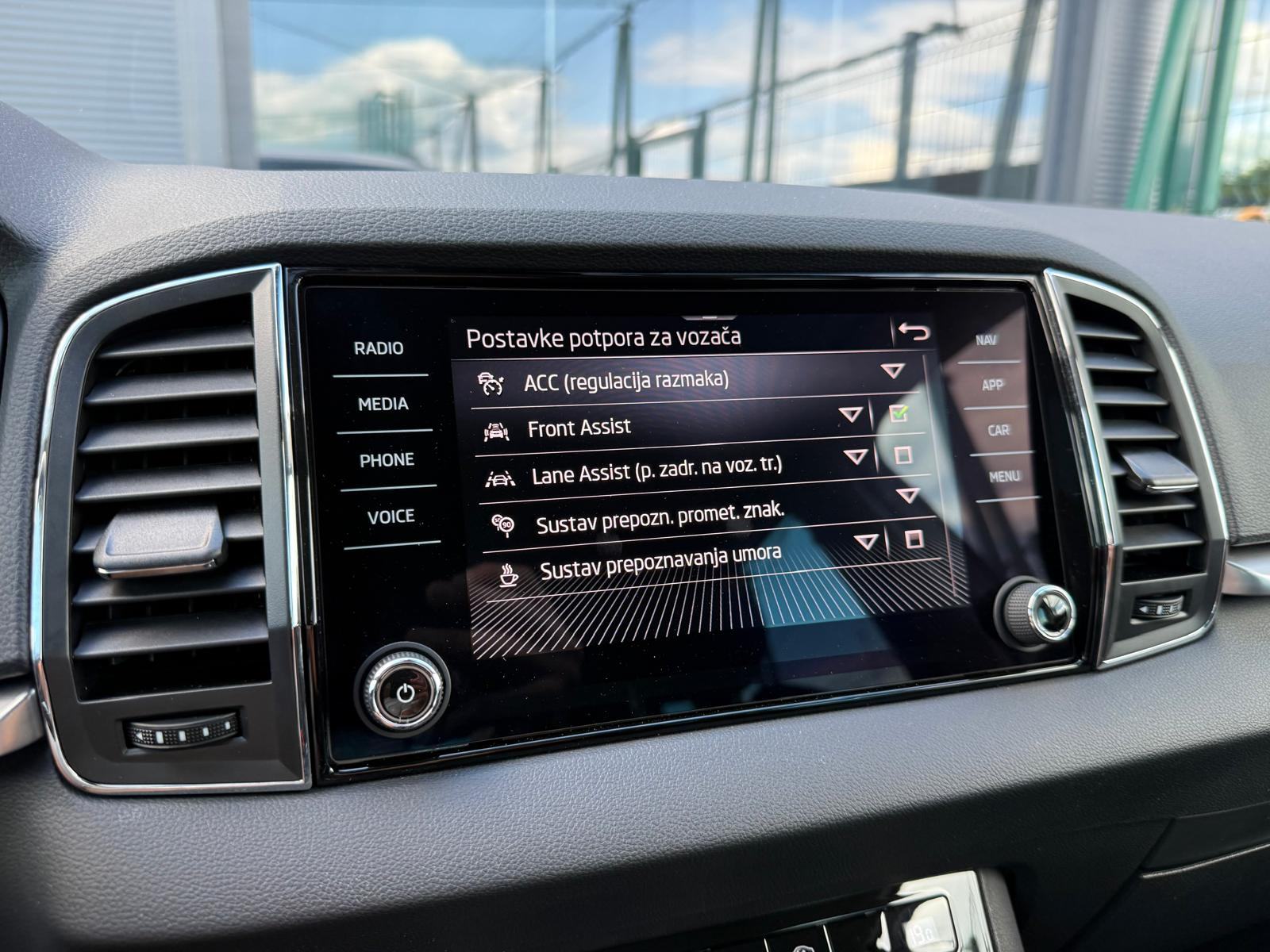 Škoda Karoq 1.5 TSI DSG °NAVI°KAMERA°JAMSTVO 12MJ°LEASING BEZ UČEŠĆA°, fotografija 17