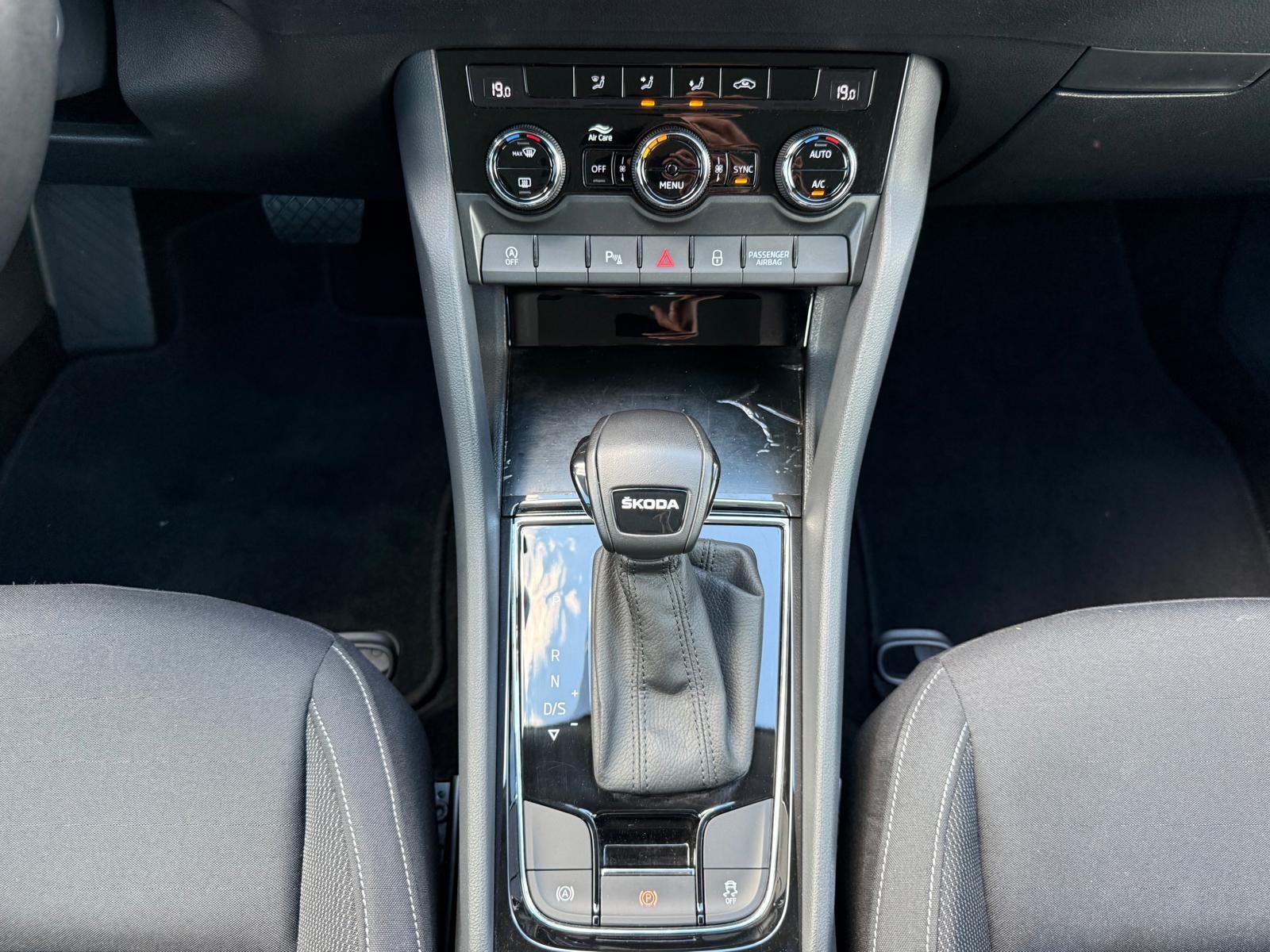 Škoda Karoq 1.5 TSI DSG °NAVI°KAMERA°JAMSTVO 12MJ°LEASING BEZ UČEŠĆA°, fotografija 12