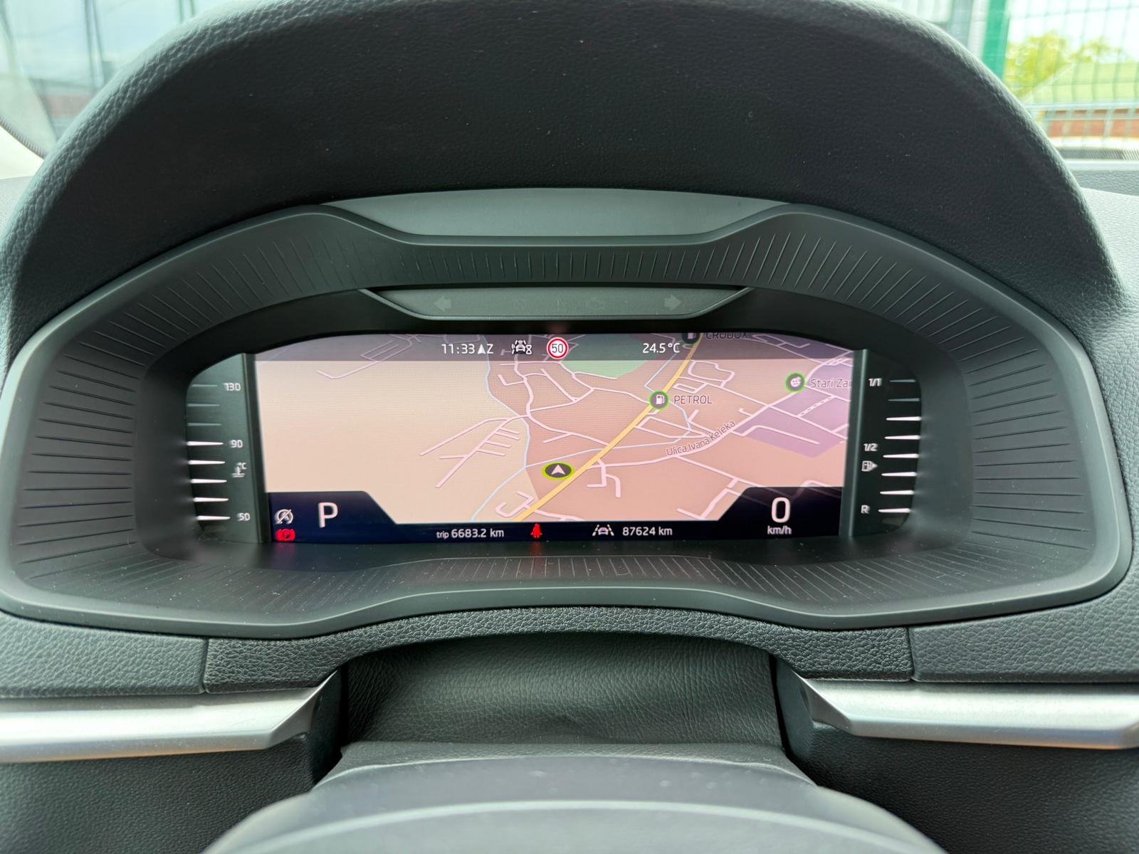 Škoda Karoq 1,5 TSI DSG °VIRTUAL°NAVI°LED°JAMSTVO°LEASING BEZ UČEŠĆA°, fotografija 16