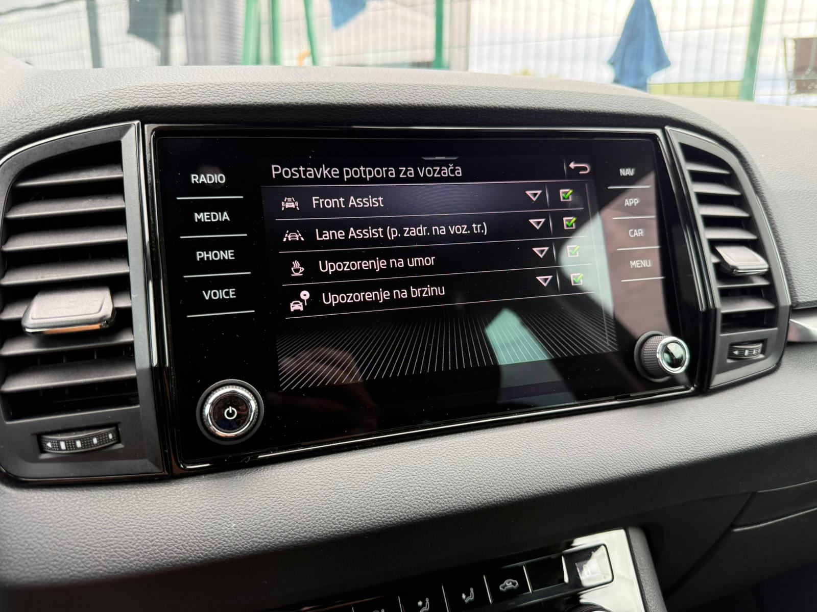 Škoda Karoq 1,5 TSI DSG °VIRTUAL°NAVI°LED°JAMSTVO°LEASING BEZ UČEŠĆA°, fotografija 19