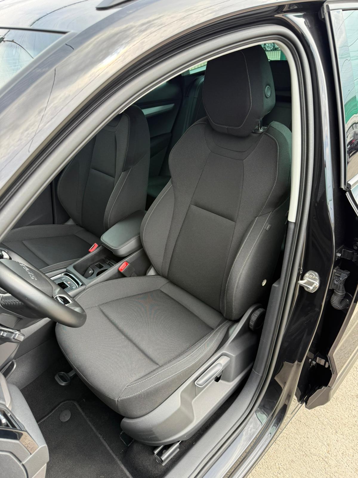 Škoda Karoq 1,5 TSI DSG °VIRTUAL°NAVI°LED°JAMSTVO°LEASING BEZ UČEŠĆA°, fotografija 13