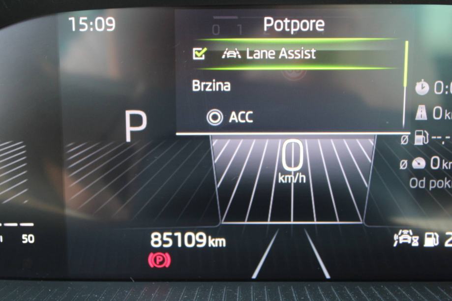 Škoda Karoq 1,5 TSI LEASING BEZ UČEŠĆA I BEZ JAMACA, fotografija 18