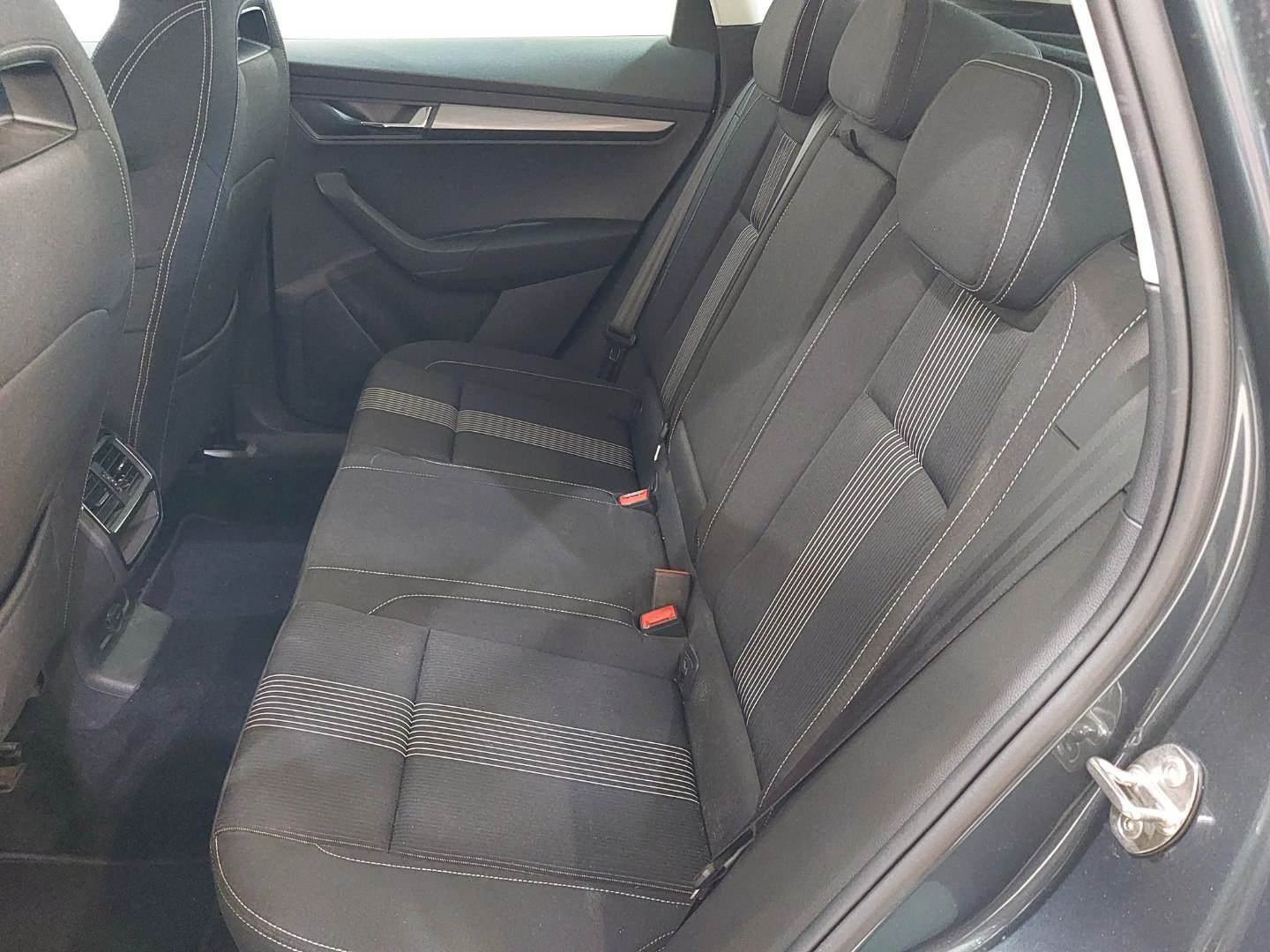 Škoda Karoq 1,5 TSI LED,NAV,KAMERA,ACC,GRIJ.SJED. I VOLANA,7.097,67€*3, fotografija 9