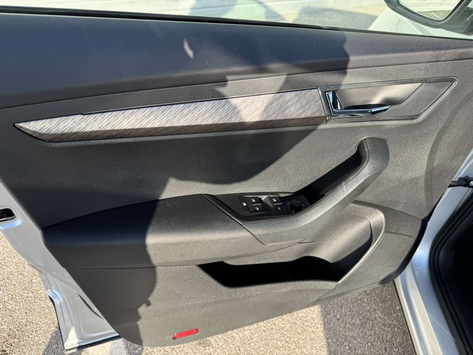 Škoda Karoq 1.5 TSI Selection,150 ks!, fotografija 8