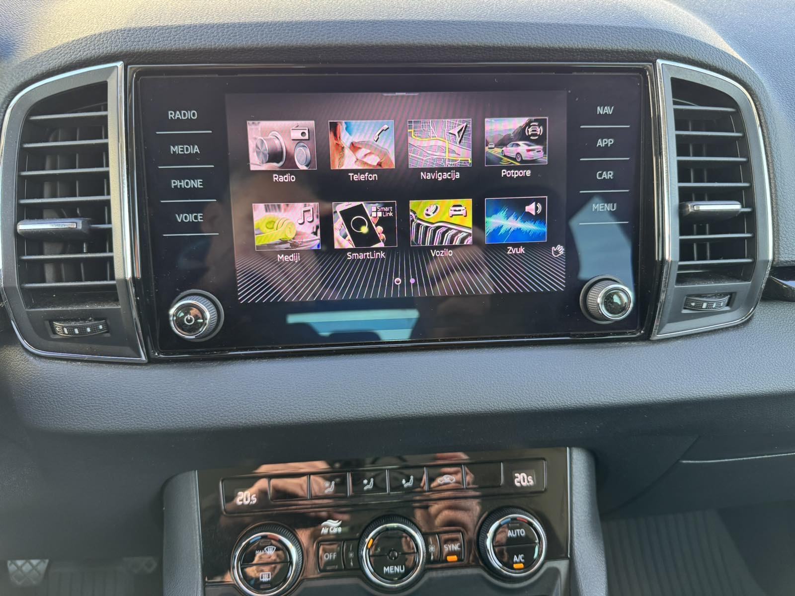 Škoda Karoq 1.5 TSI Selection,150 ks!, fotografija 16