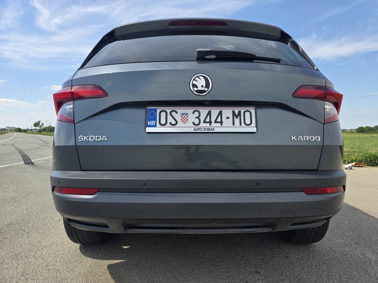 Škoda Karoq 1,5 TSI DSG, 12.2018. prvi vlasnik, puno opreme, servisna, pogled izvana - slika 3