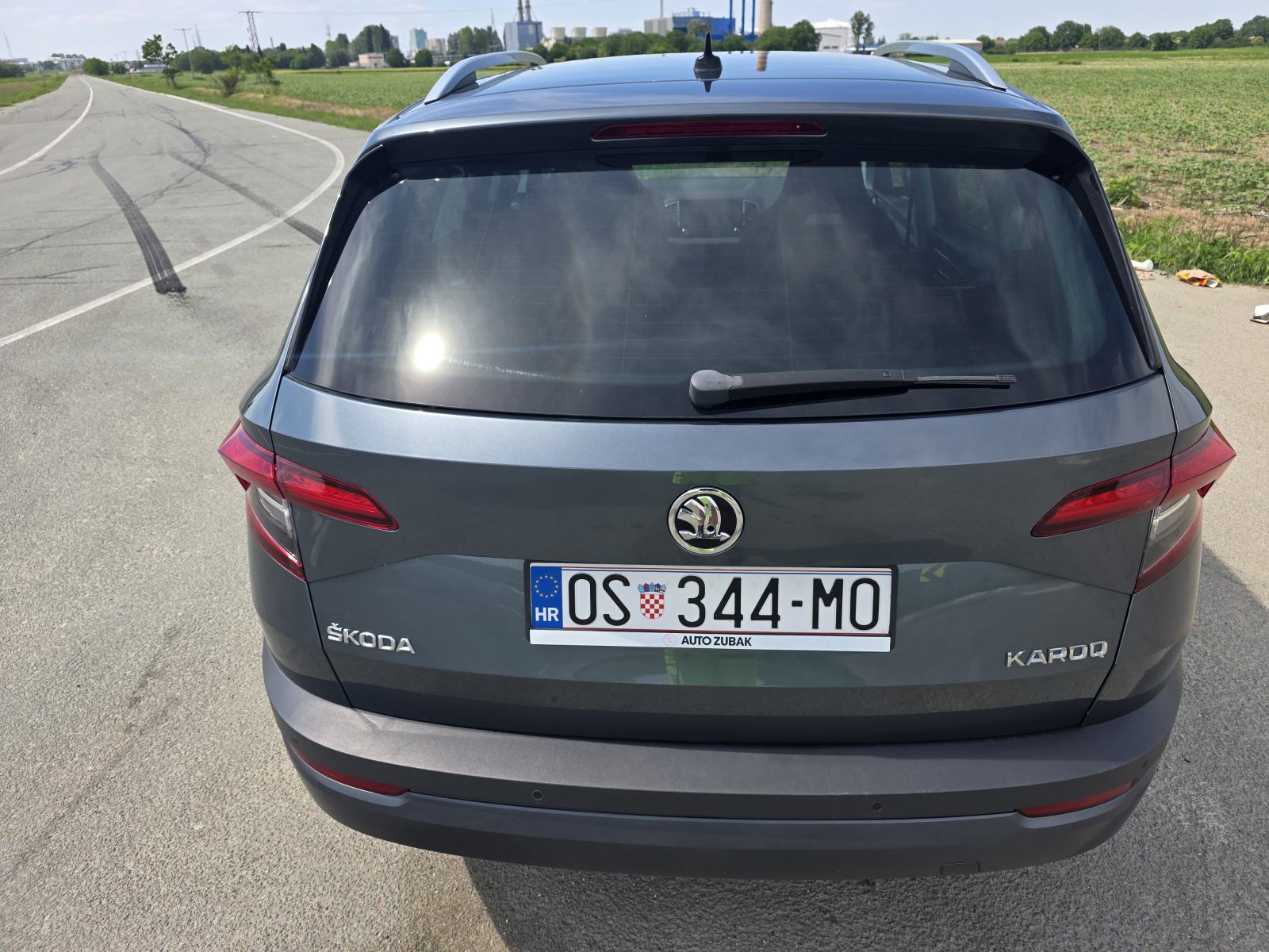 Škoda Karoq 1,5 TSI DSG, 12.2018. prvi vlasnik, puno opreme, servisna, pogled izvana - slika 4