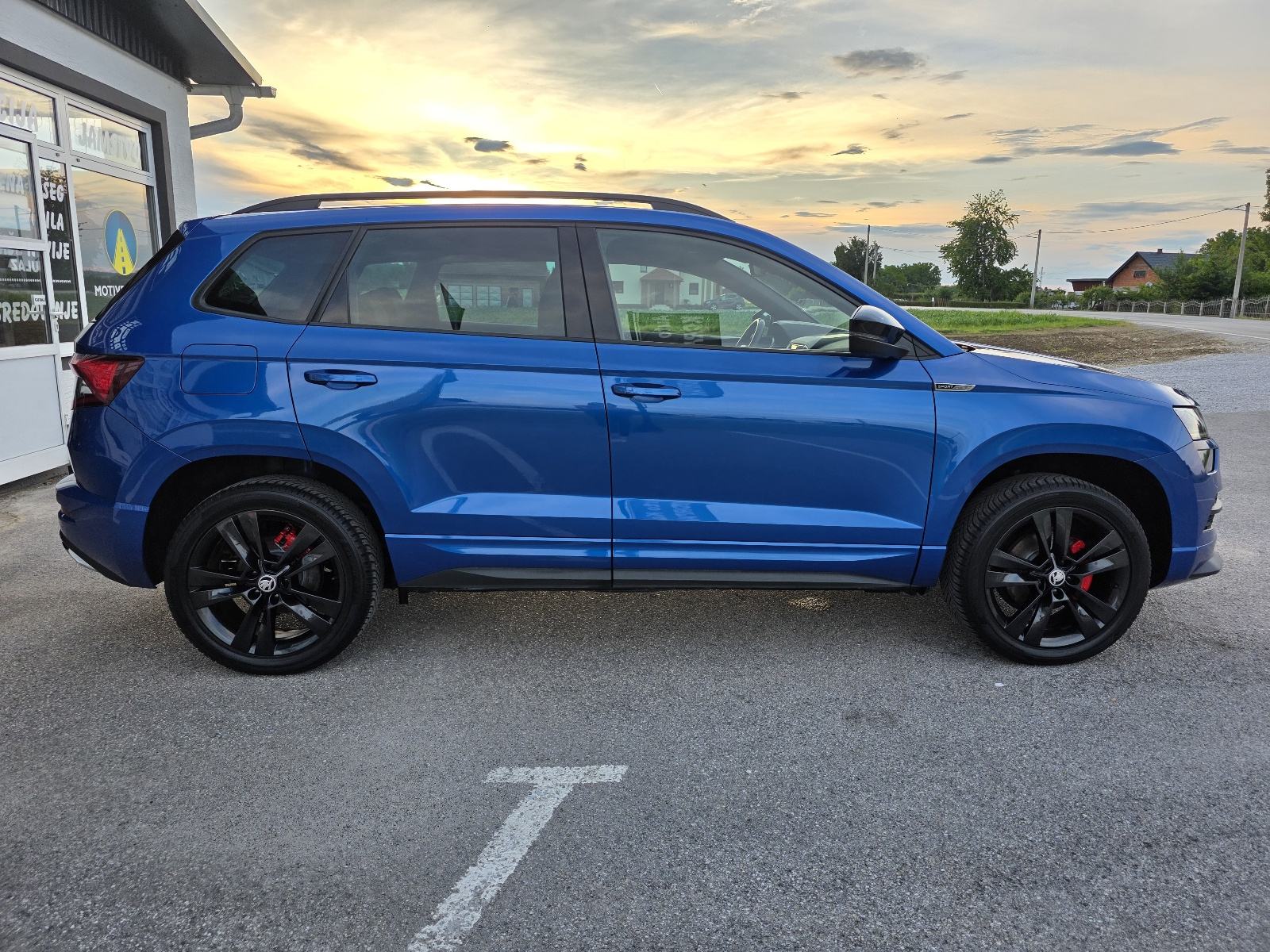 Škoda Karoq 1,5 TSI SPORTLINE, 110kw, 138.000km, LED, SPORT SJEDALA, fotografija 4