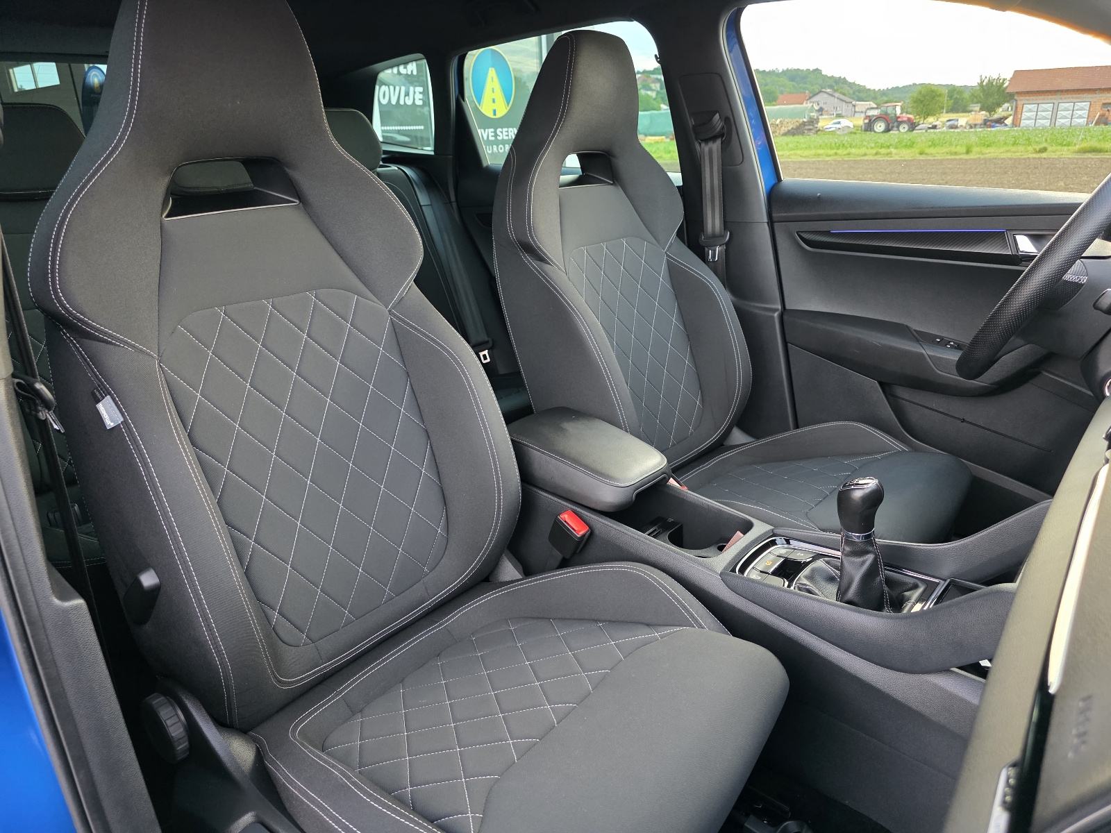 Škoda Karoq 1,5 TSI SPORTLINE, 110kw, 138.000km, LED, SPORT SJEDALA, fotografija 12