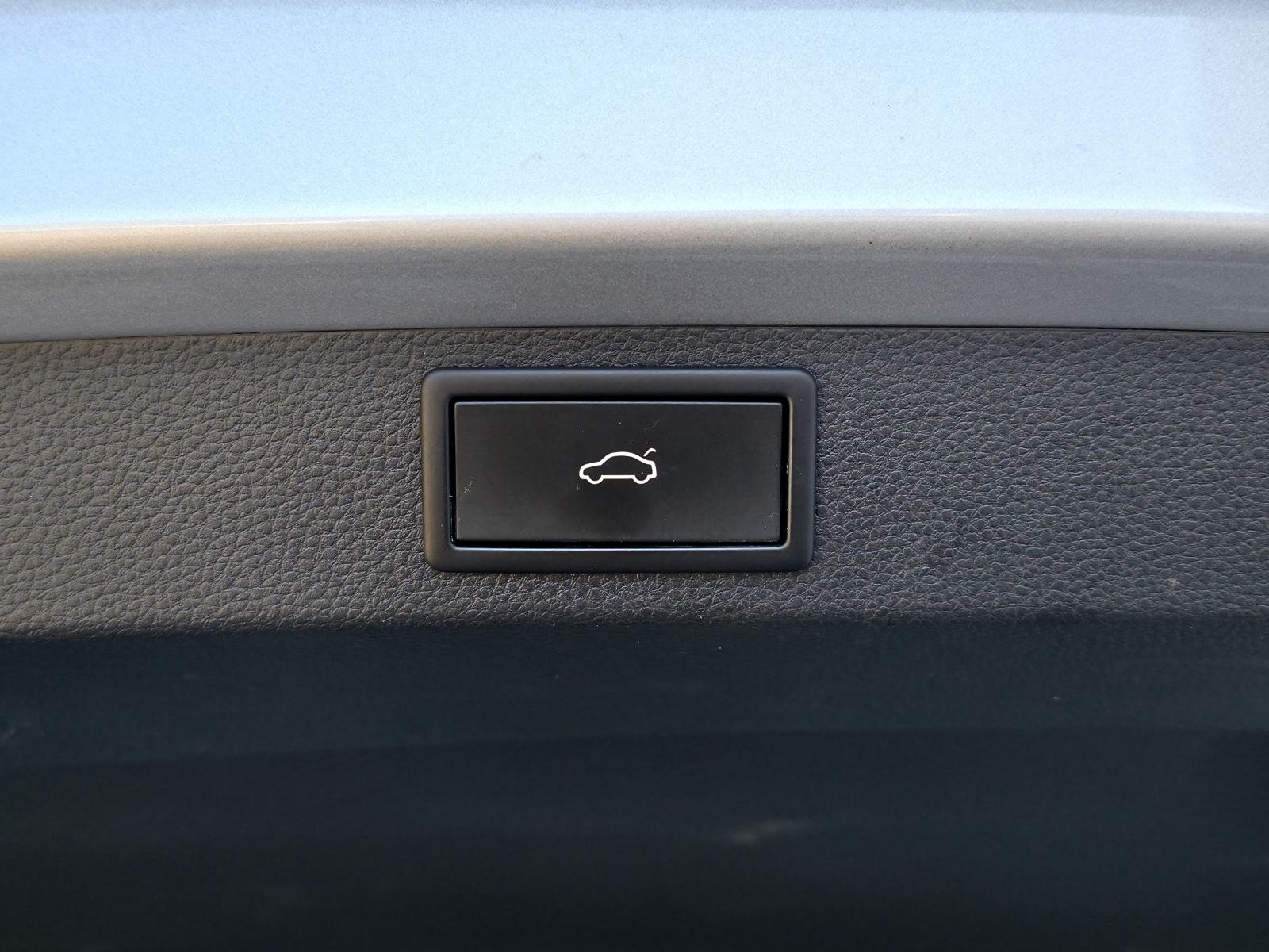 Škoda Karoq 1.5TSI Selection DSG•ACC•KAMERA•LANE•KEYLESS•17C, fotografija 15