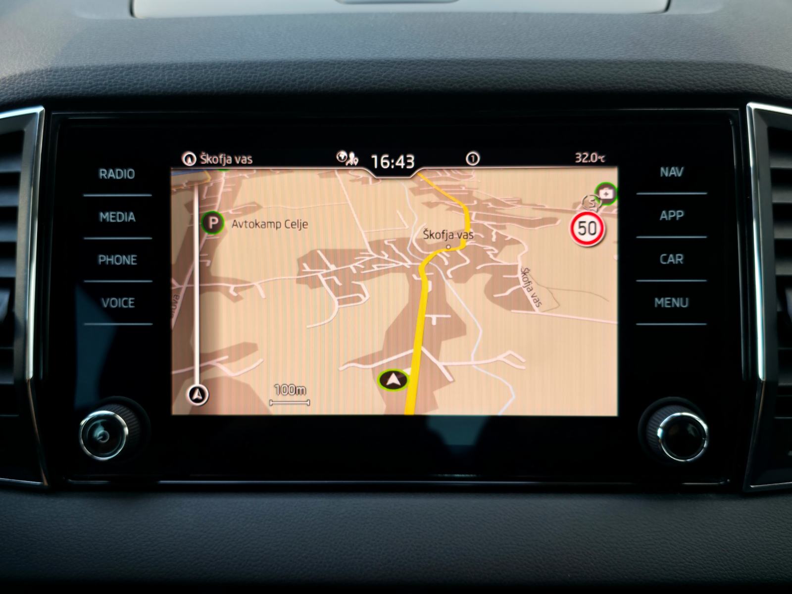 Škoda Karoq 1.5TSI Selection DSG•ACC•KAMERA•LANE•KEYLESS•17C, fotografija 19
