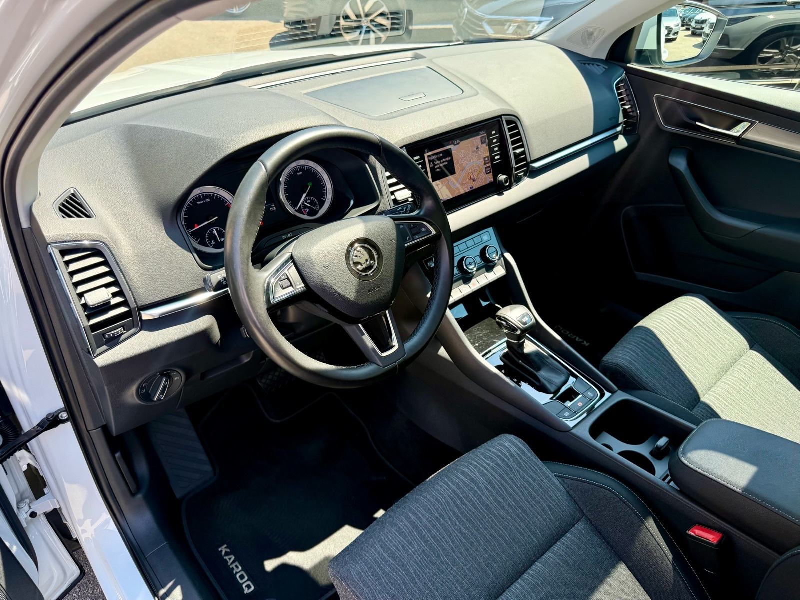 ⭐️ŠKODA KAROQ 1.5TSI STYLE DSG,MATRIX,PANO,ALU 18"⭐️GARANCIJA⭐️, fotografija 9