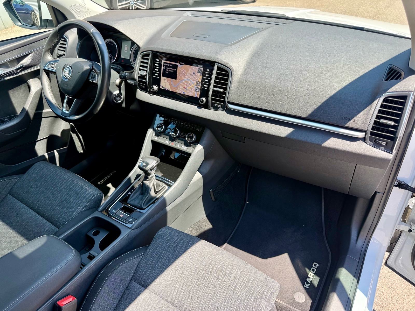 ⭐️ŠKODA KAROQ 1.5TSI STYLE DSG,MATRIX,PANO,ALU 18"⭐️GARANCIJA⭐️, fotografija 10