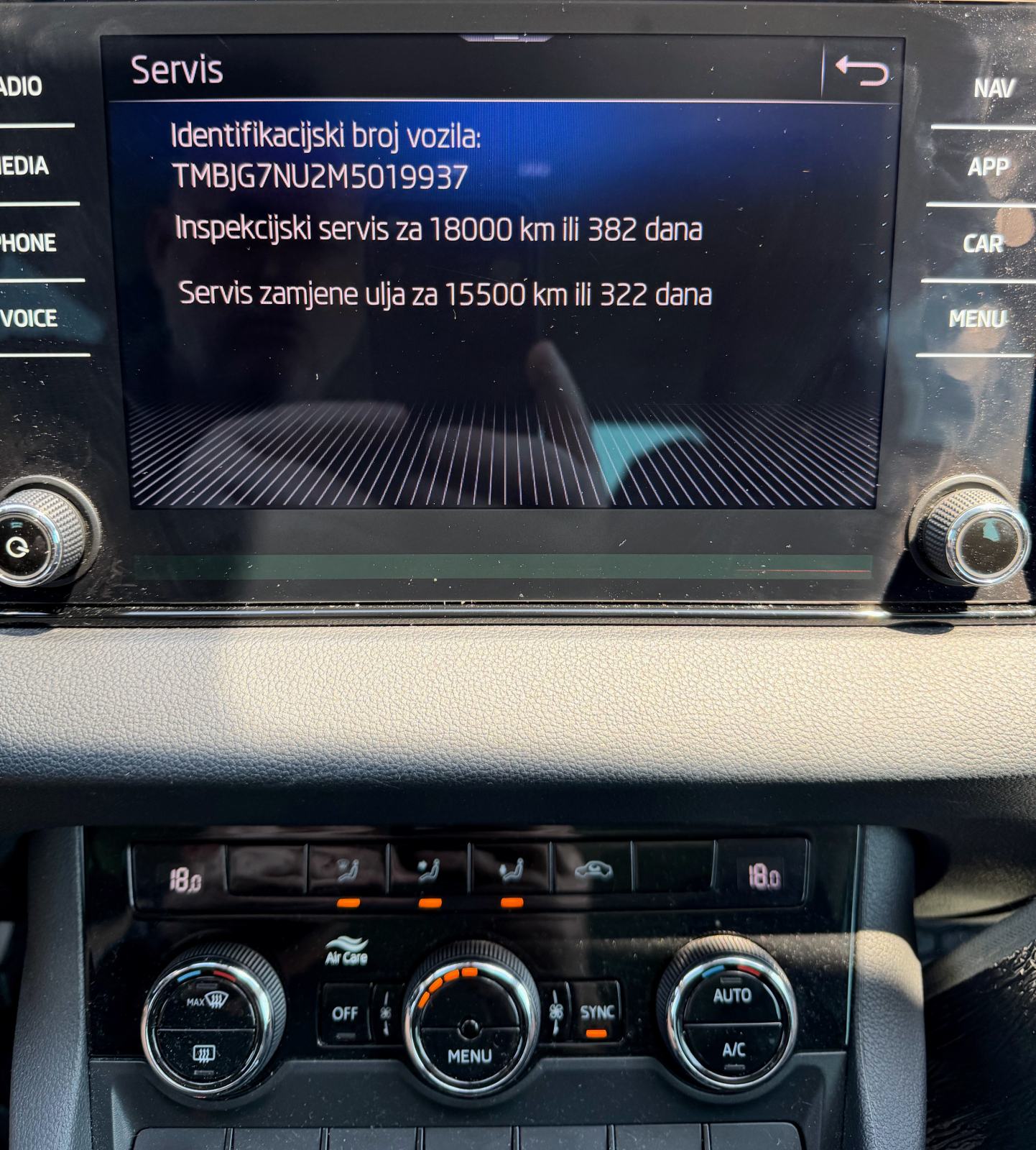 Škoda Karoq 1.6 TDI DSG Style 2021.godište HR vozilo,uredno održavano, fotografija 10