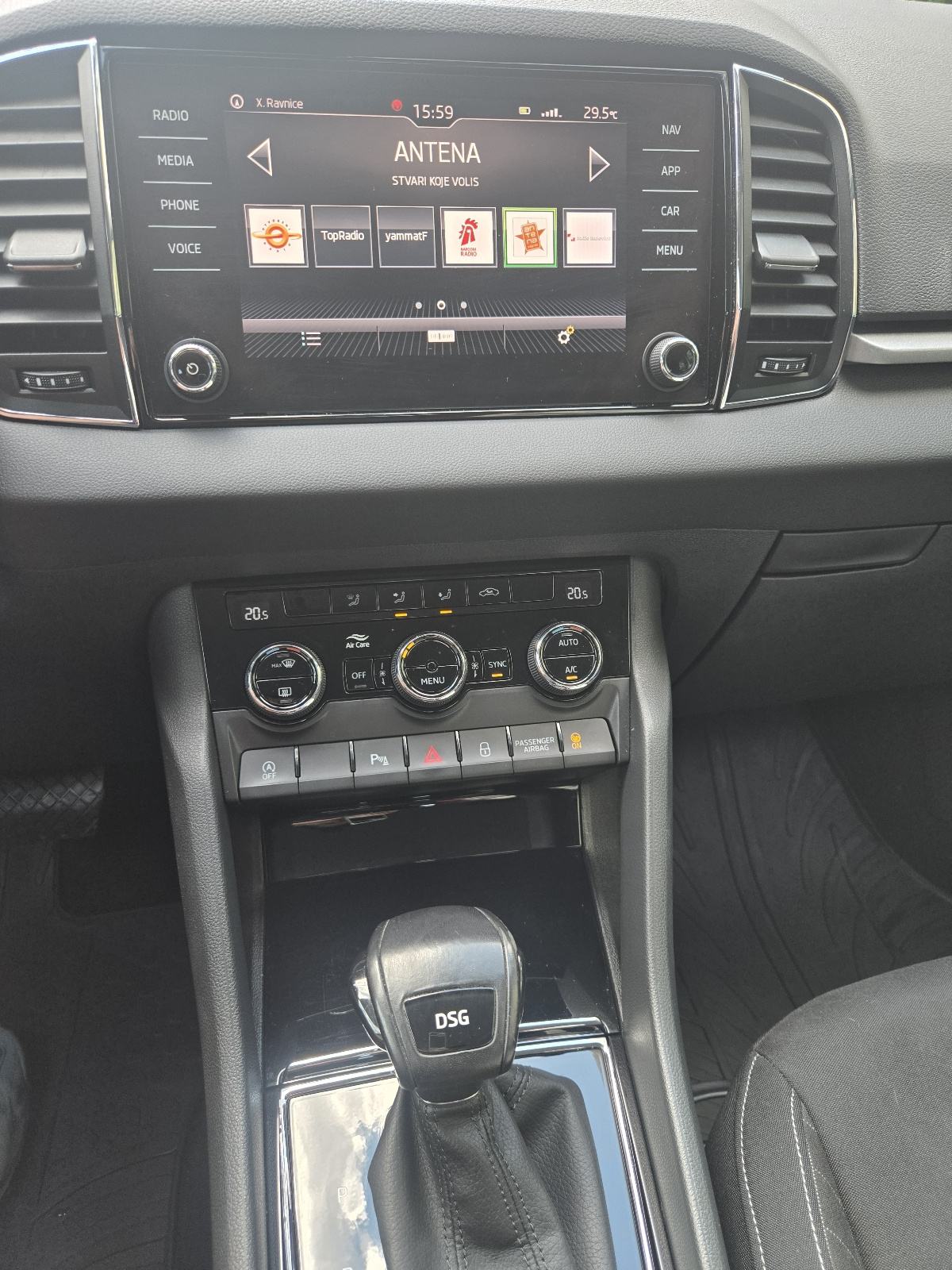 Škoda Karoq 1,6 DSG 1god.reg, fotografija 8