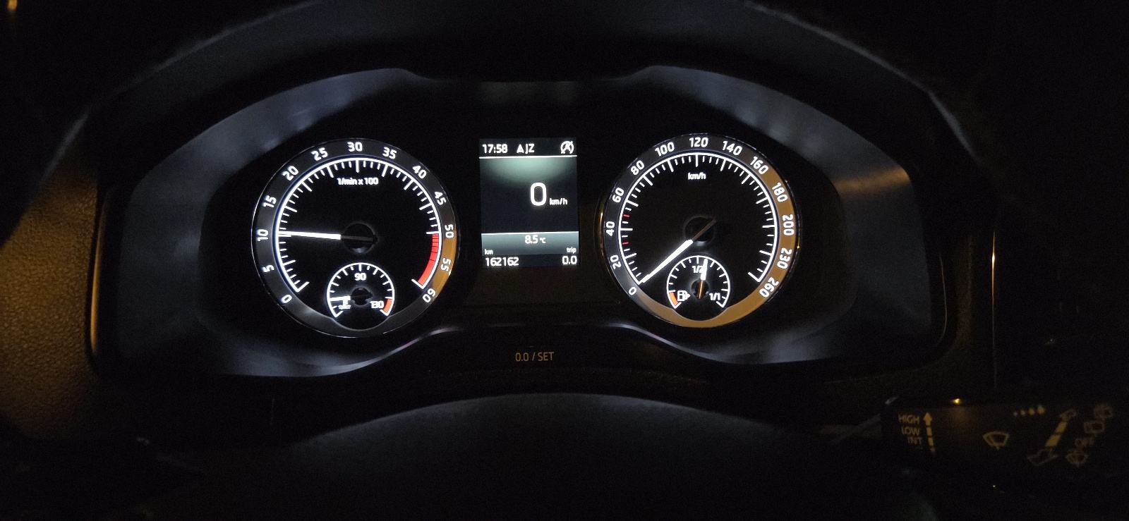 Škoda Karoq 1,6, fotografija 12
