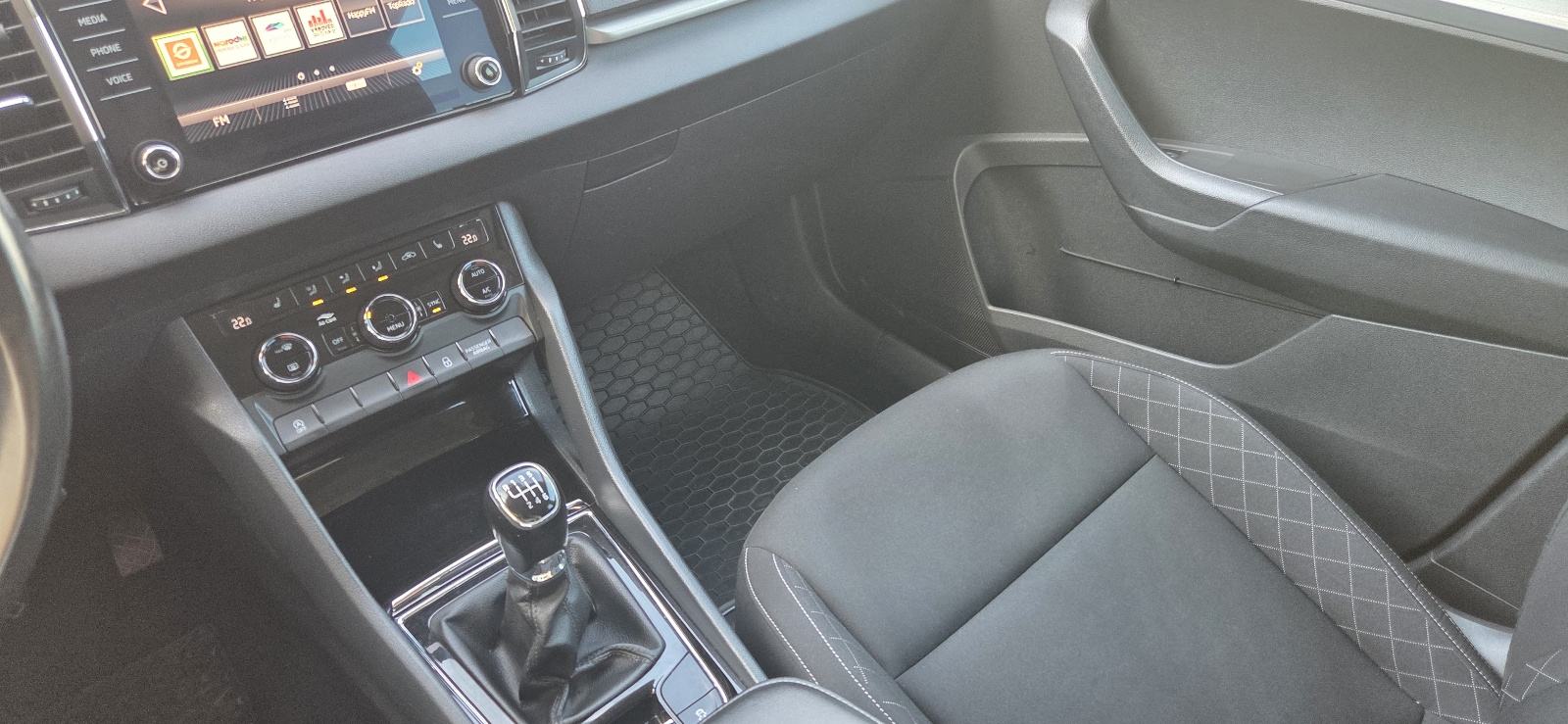 Škoda Karoq 1,6, fotografija 9