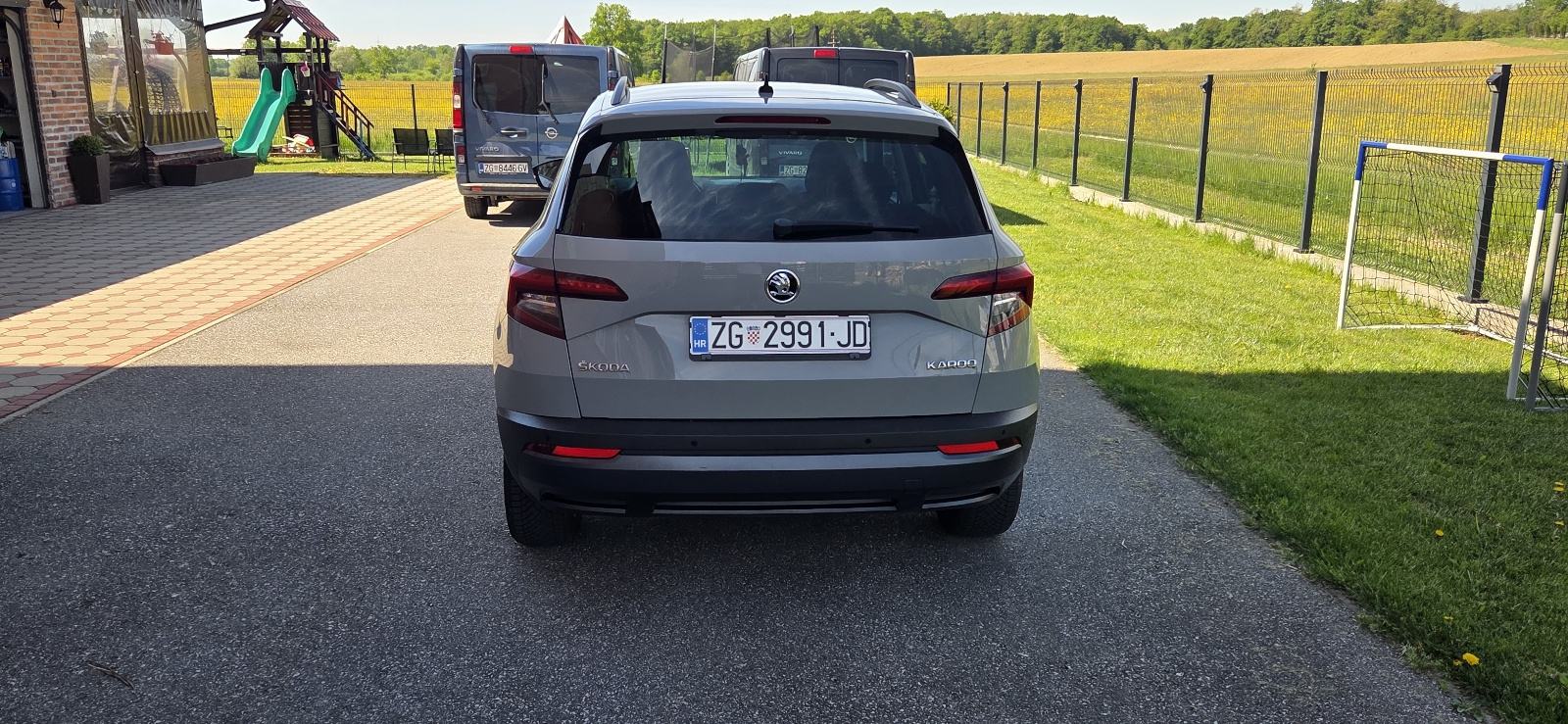 Škoda Karoq 1,6, fotografija 3