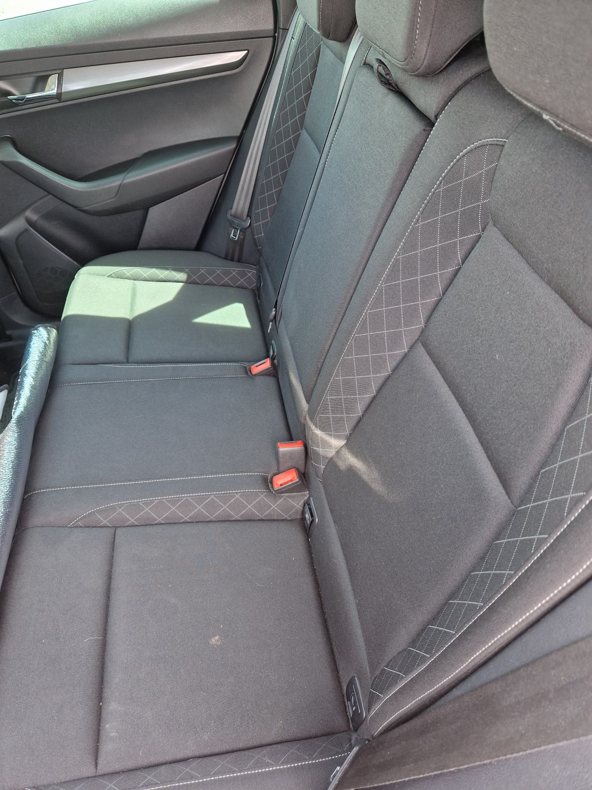 Škoda Karoq 1,6, fotografija 5