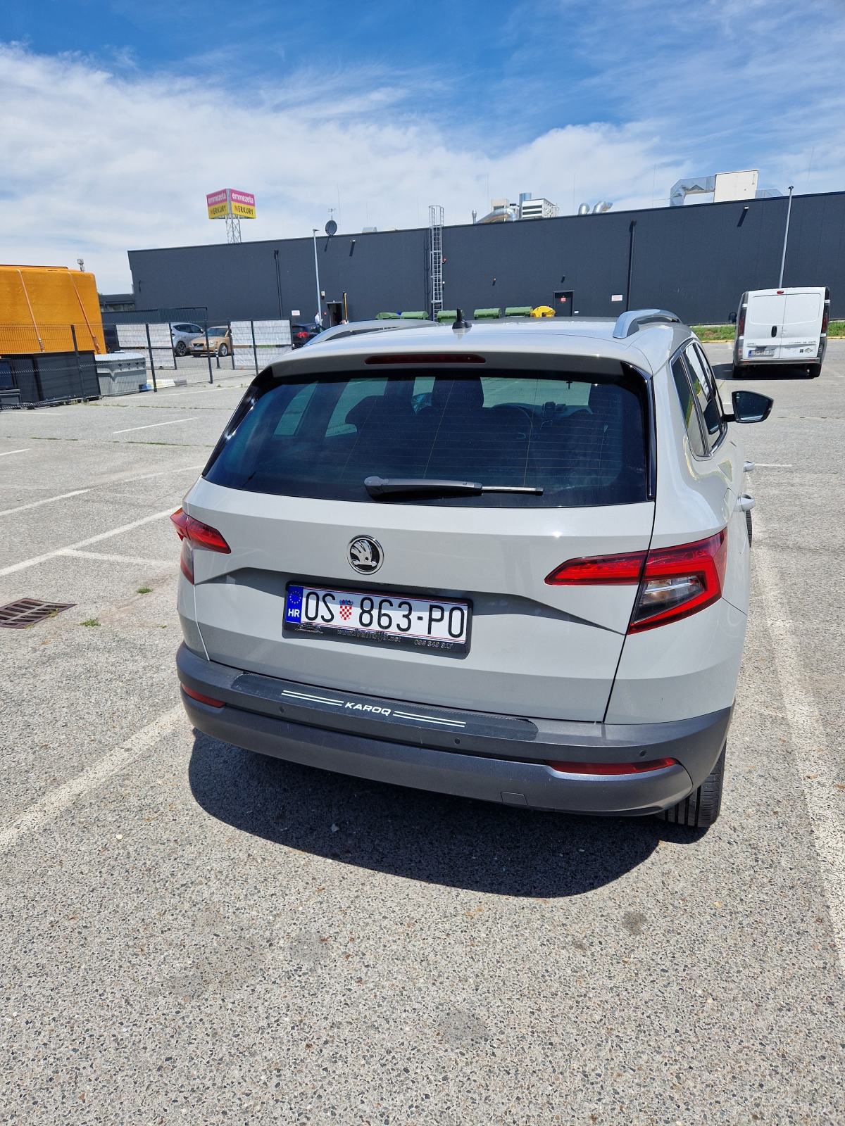 Škoda Karoq 1,6, fotografija 7