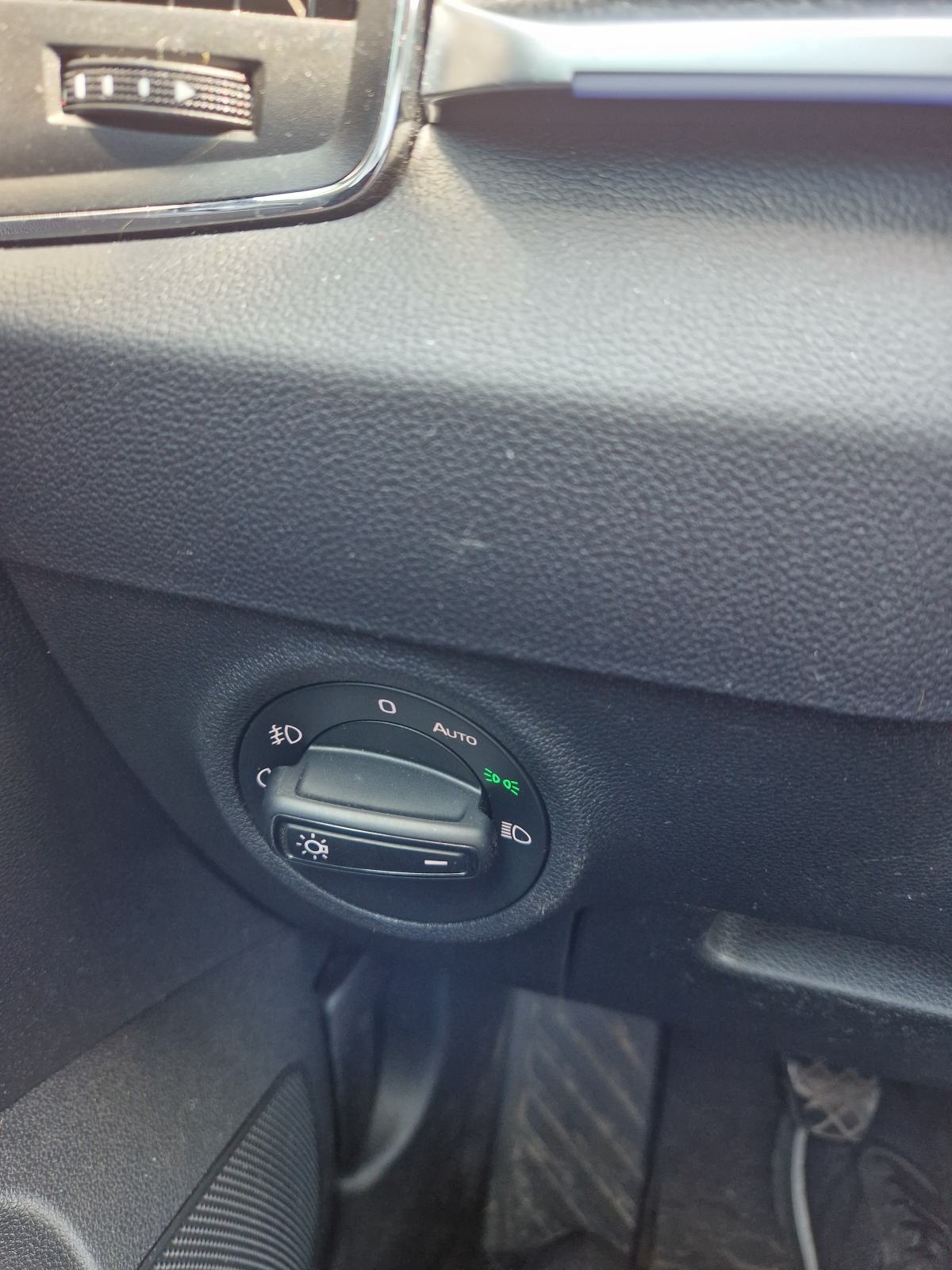 Škoda Karoq 1,6, fotografija 11