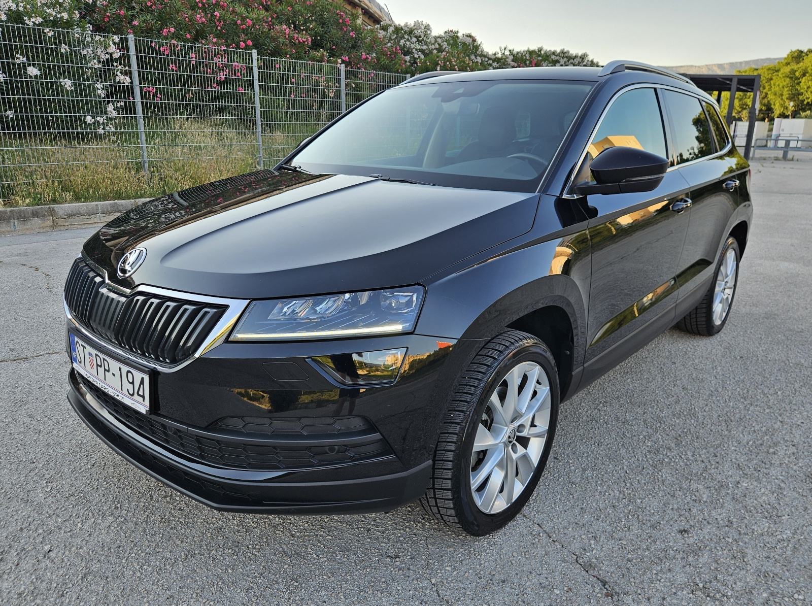 ŠKODA KAROQ 1,6 TDI • AUTOMATIK DSG • FULL OPREMA STYLE • JAMSTVO, fotografija 9