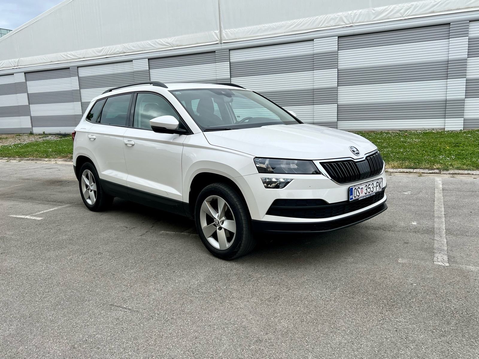 Škoda Karoq 1.6 TDI DSG * reg 1 god * adapt temp.* navi * servis*, fotografija 2