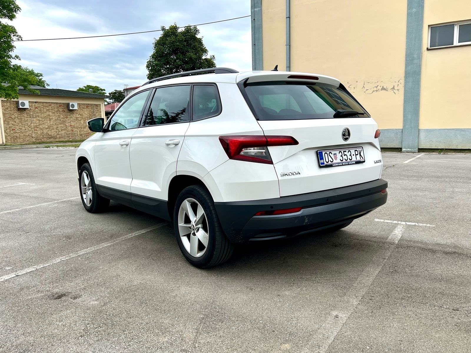 Škoda Karoq 1.6 TDI DSG * reg 1 god * adapt temp.* navi * servis*, fotografija 7