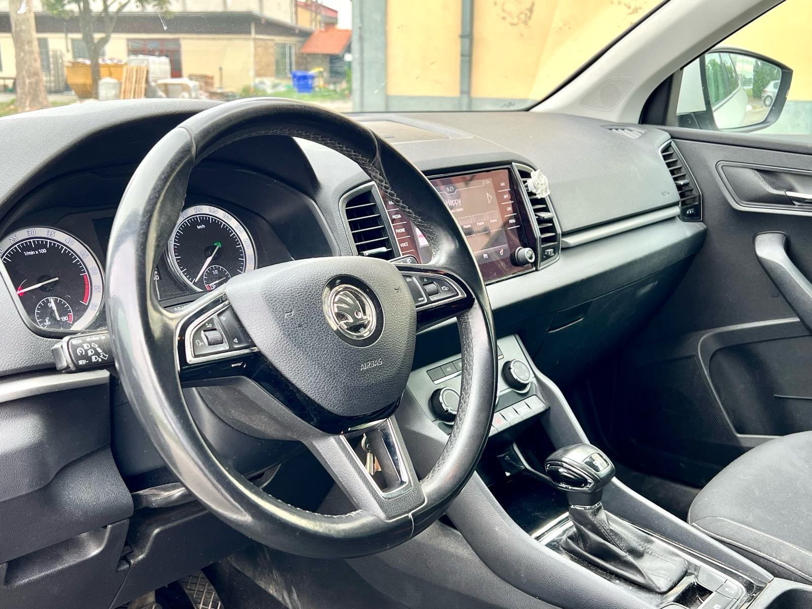 Škoda Karoq 1.6 TDI DSG * reg 1 god * adapt temp.* navi * servis*, fotografija 8