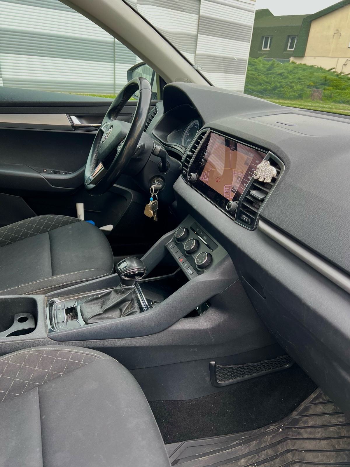 Škoda Karoq 1.6 TDI DSG * reg 1 god * adapt temp.* navi * servis*, fotografija 10