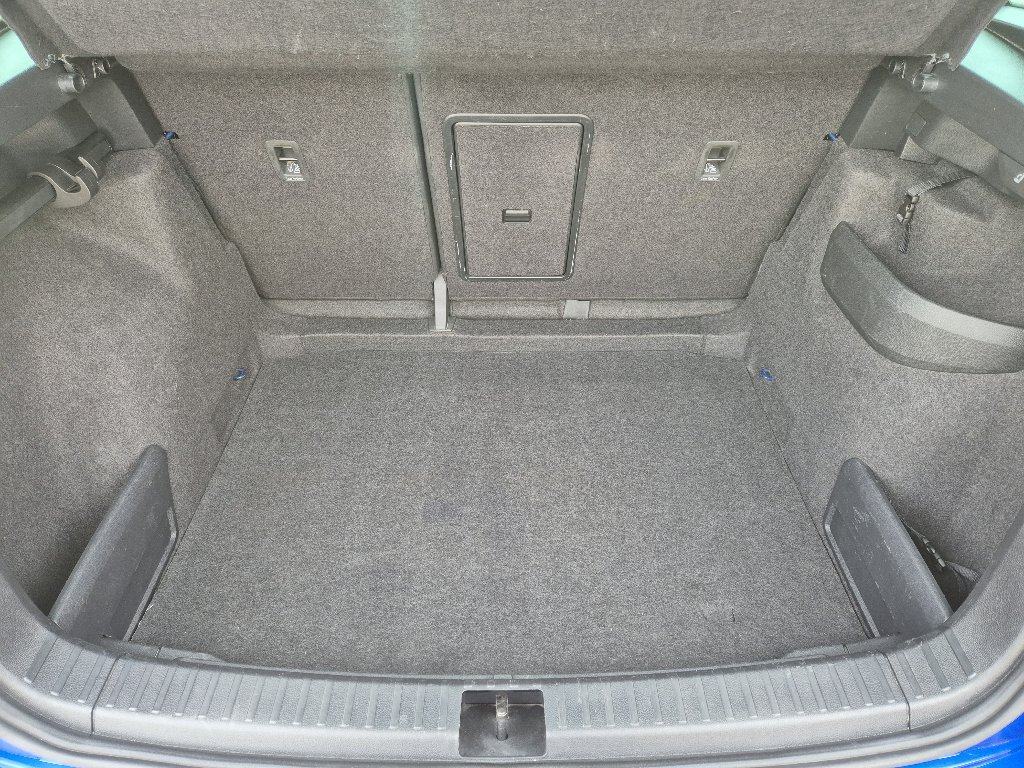 Škoda Karoq 1,6 TDI DSG SPORTLINE, VIRTUAL, NAVI, KAMERA, TEMPOMAT, fotografija 15