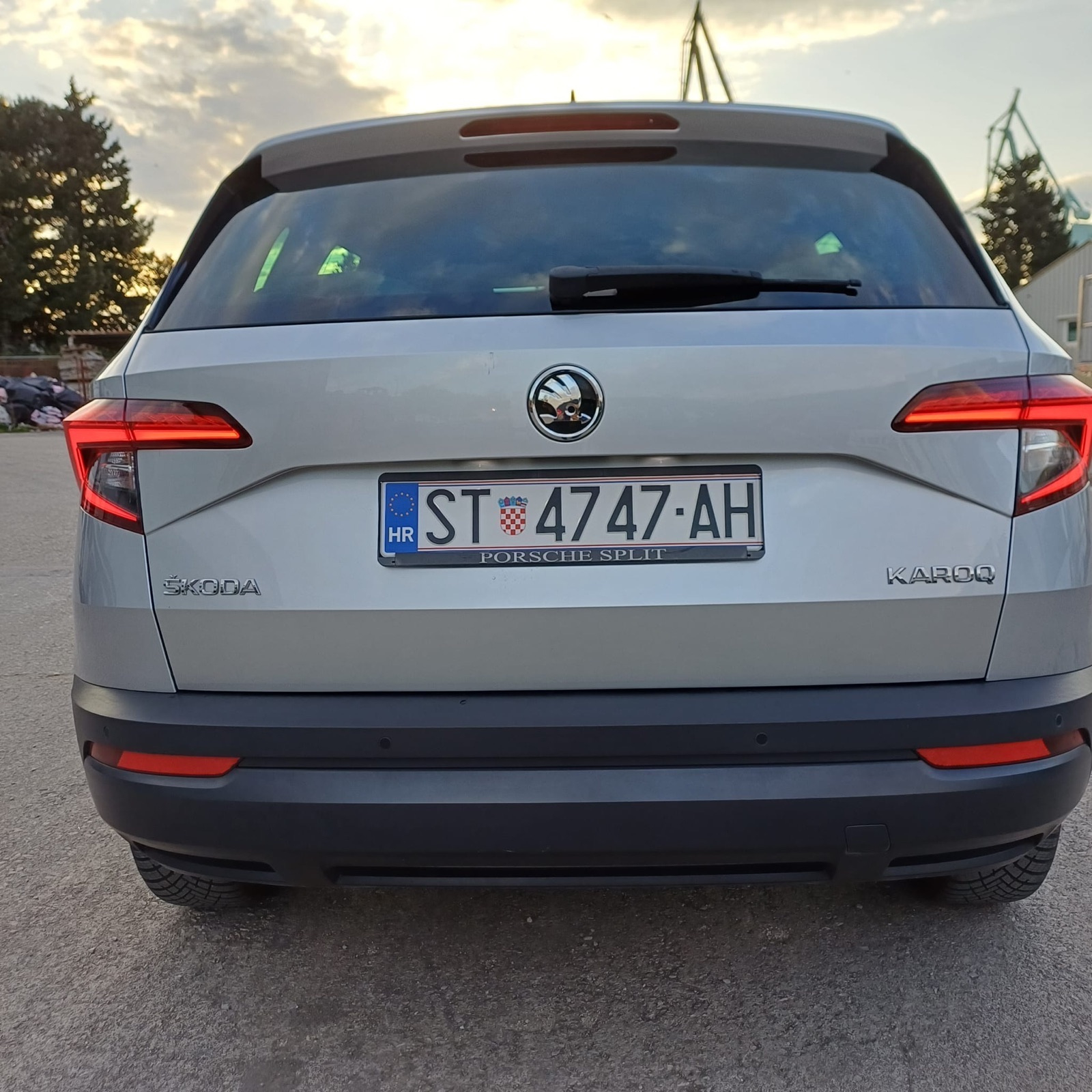 Škoda Karoq 1,6 TDI EDITION PLUS samo 101954km, pogled izvana - slika 4