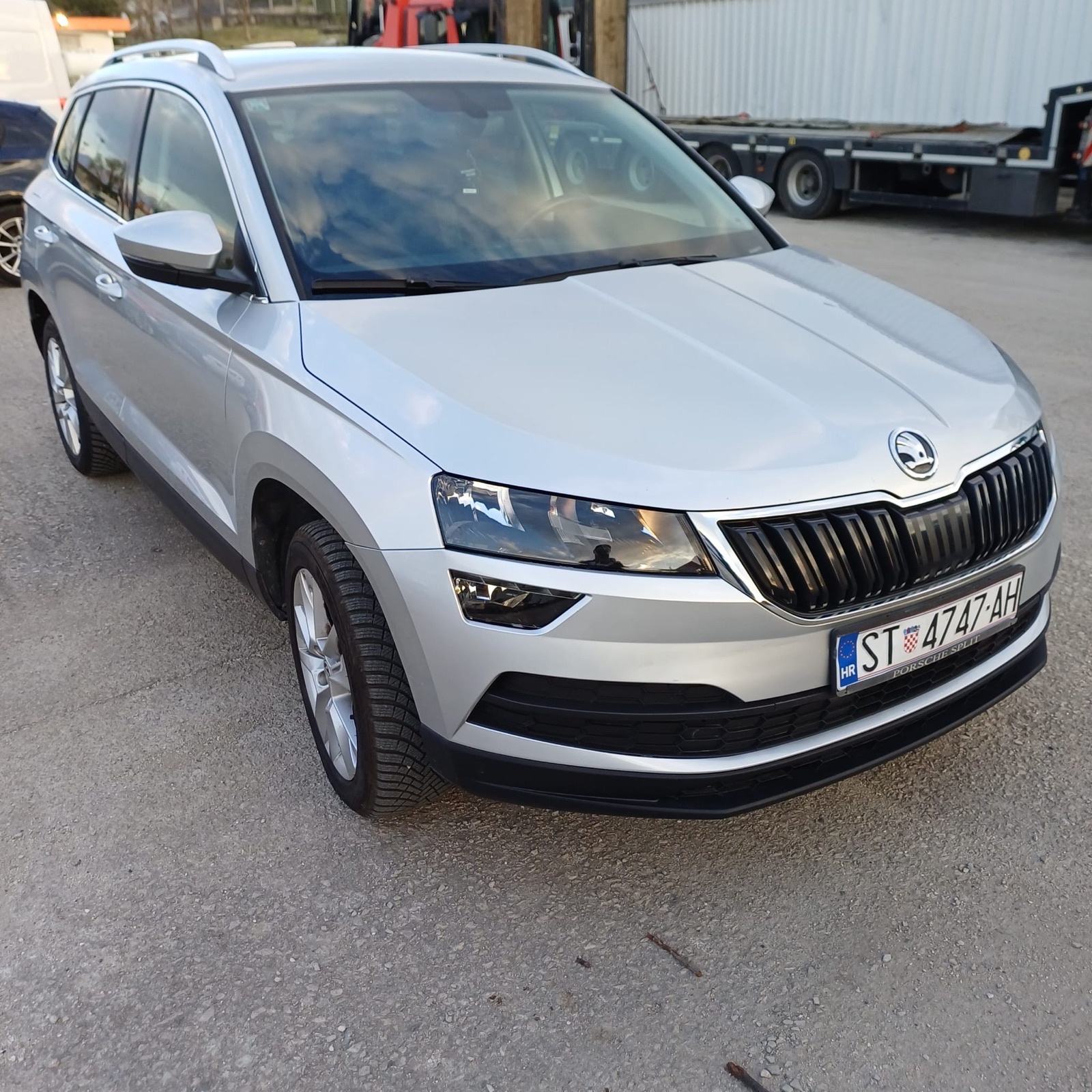 Škoda Karoq 1,6 TDI EDITION PLUS samo 101954km, fotografija 9
