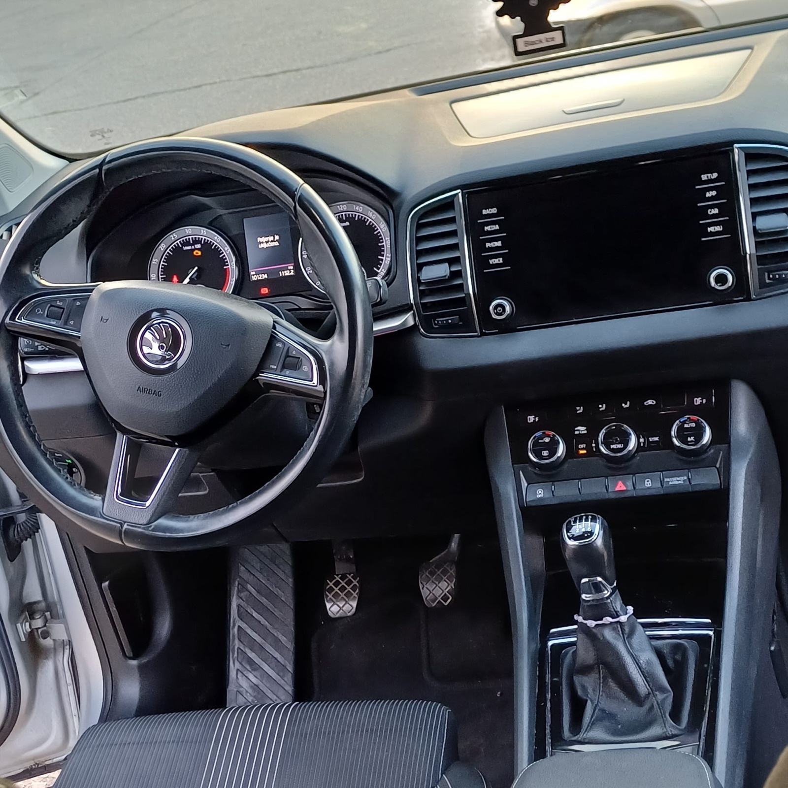 Škoda Karoq 1,6 TDI EDITION PLUS samo 101954km, fotografija 13