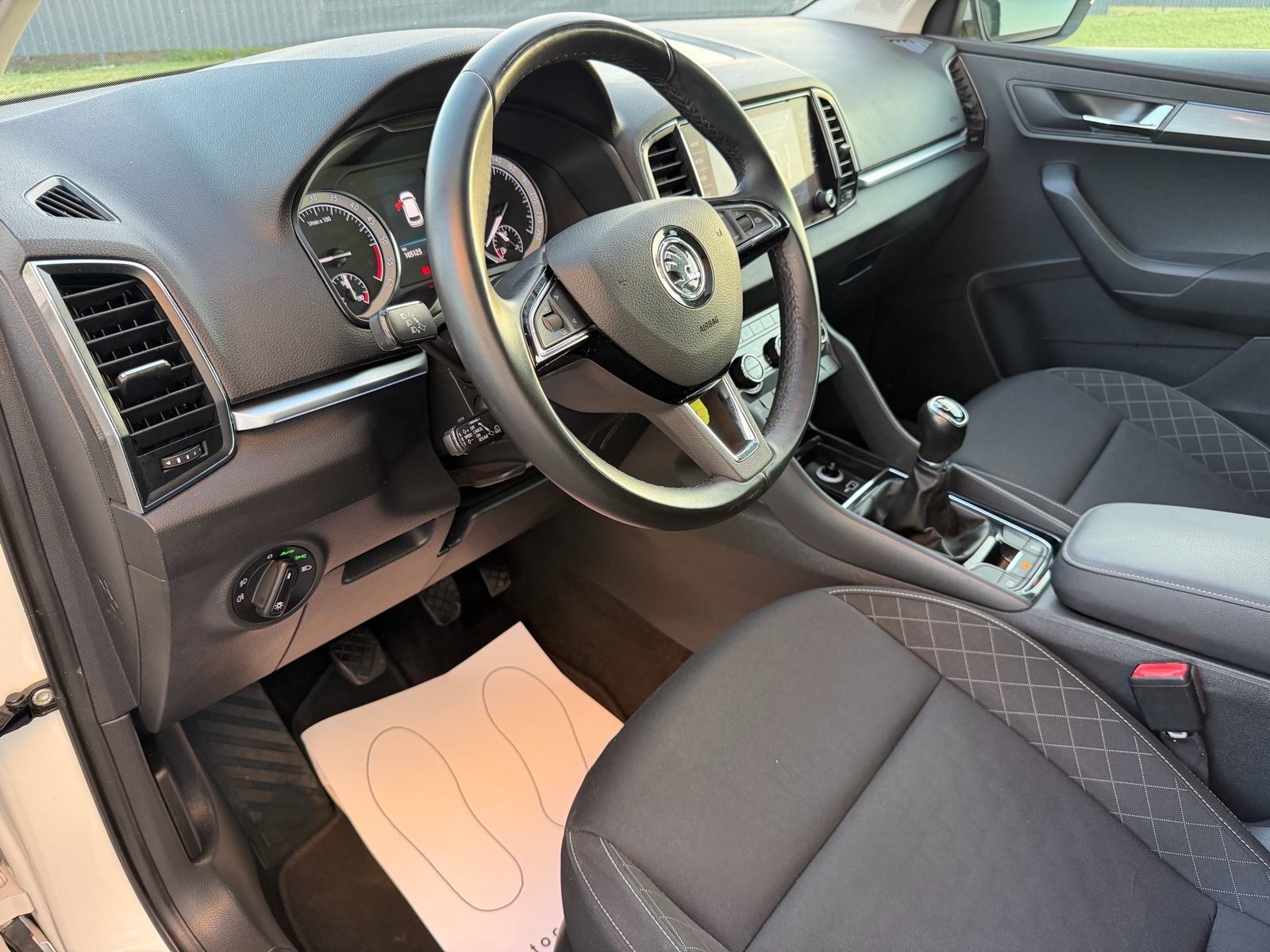 Škoda Karoq 1,6 TDI kamera/xenon/led/panorama//veliki sevis//jamstvo//, fotografija 14
