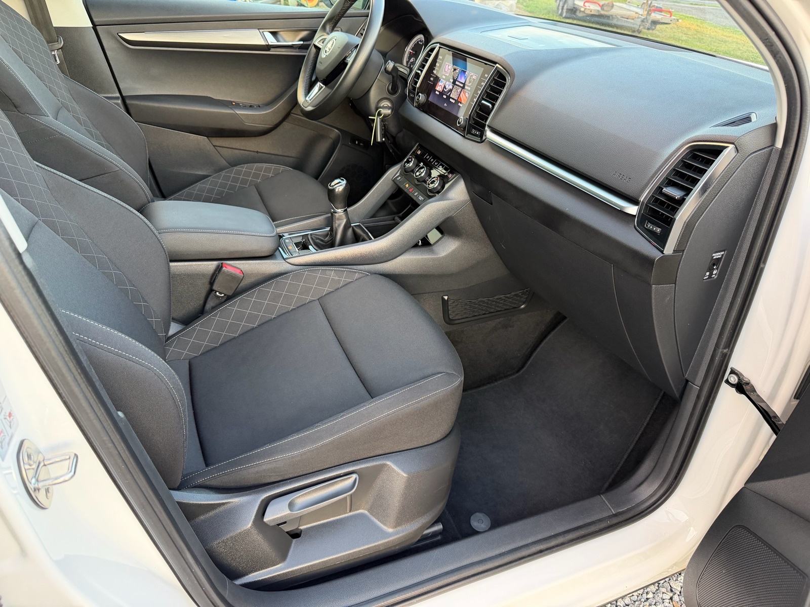 Škoda Karoq 1,6 TDI kamera/xenon/led/panorama//veliki sevis//jamstvo//, fotografija 15