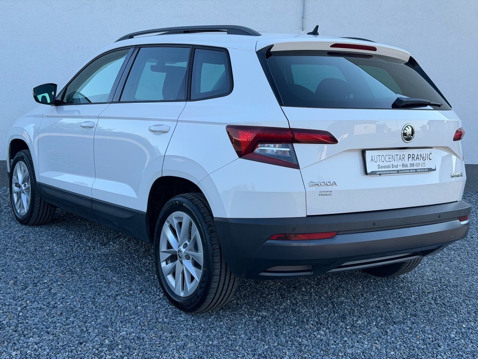 Škoda Karoq 1,6 TDI kamera/xenon/led/panorama//veliki sevis//jamstvo//, fotografija 7