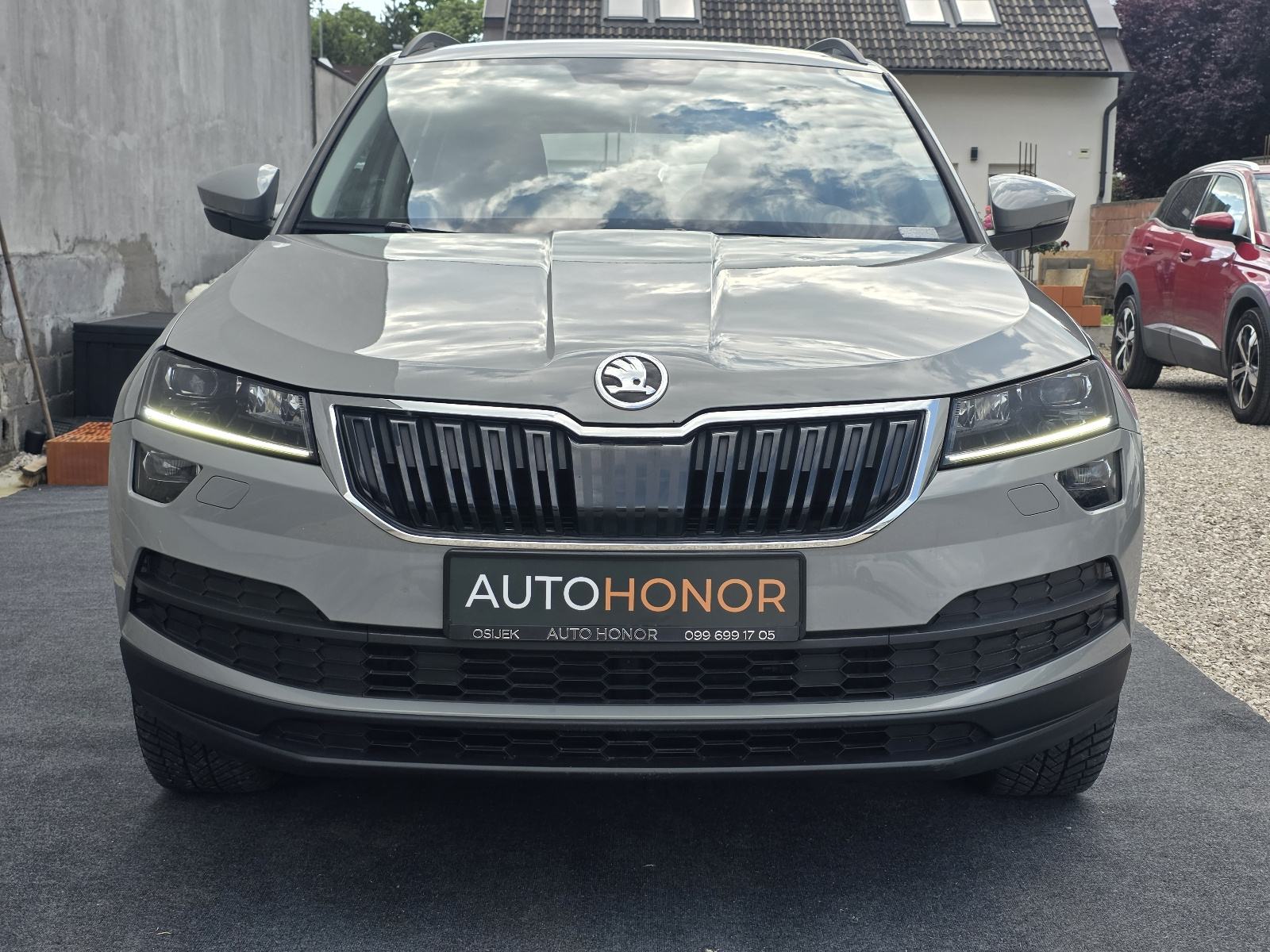 Škoda Karoq 1,6 TDI Servisna LED Kamera Navigacija Jamstvo 12 mj, fotografija 3