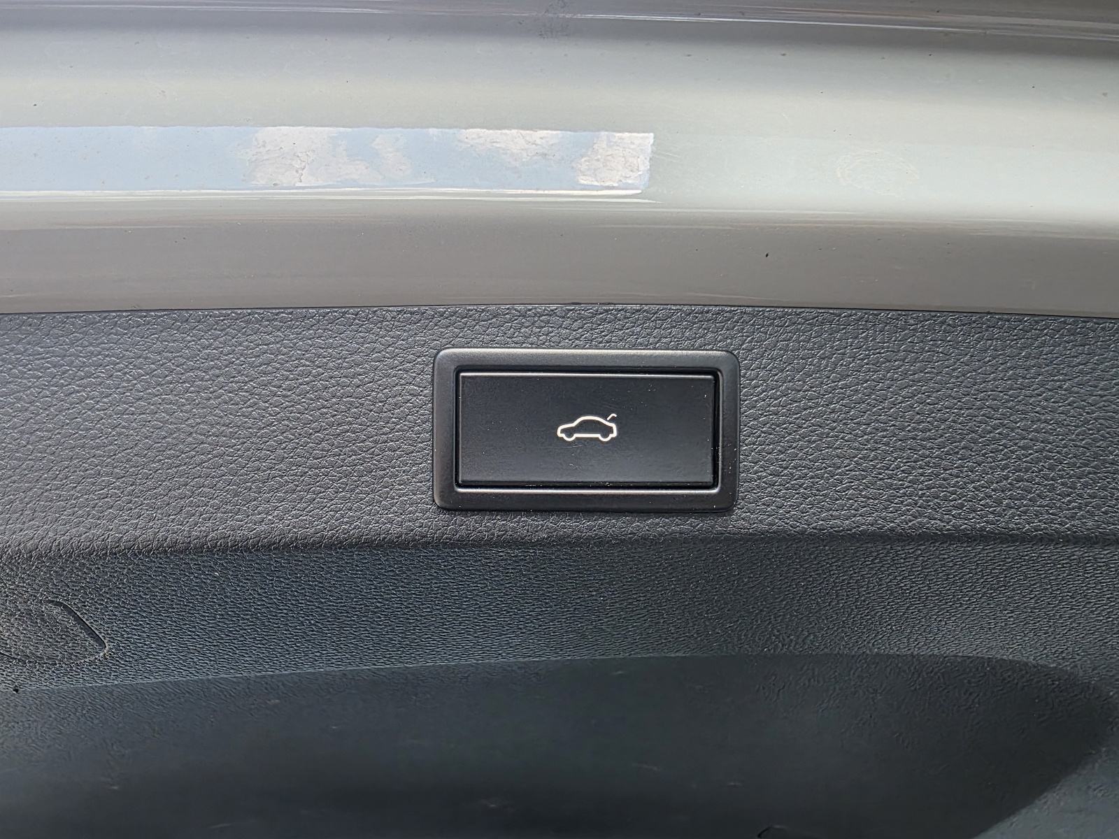 Škoda Karoq 1,6 TDI Servisna LED Kamera Navigacija Jamstvo 12 mj, fotografija 18