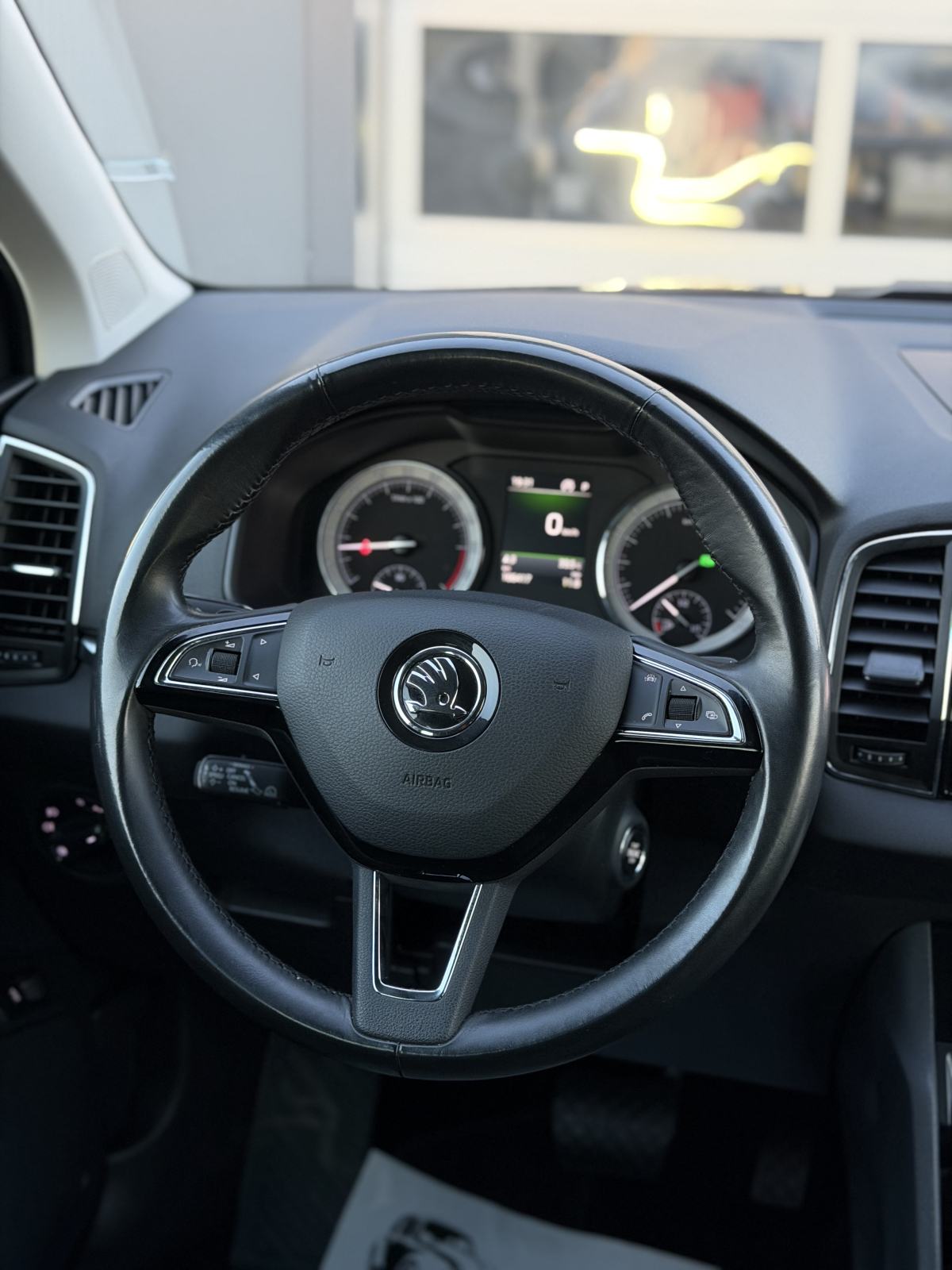 Škoda Karoq 1,6 TDI DSG/STYLE/XENON/LED/ACC/NAVI/KAMERA, fotografija 15