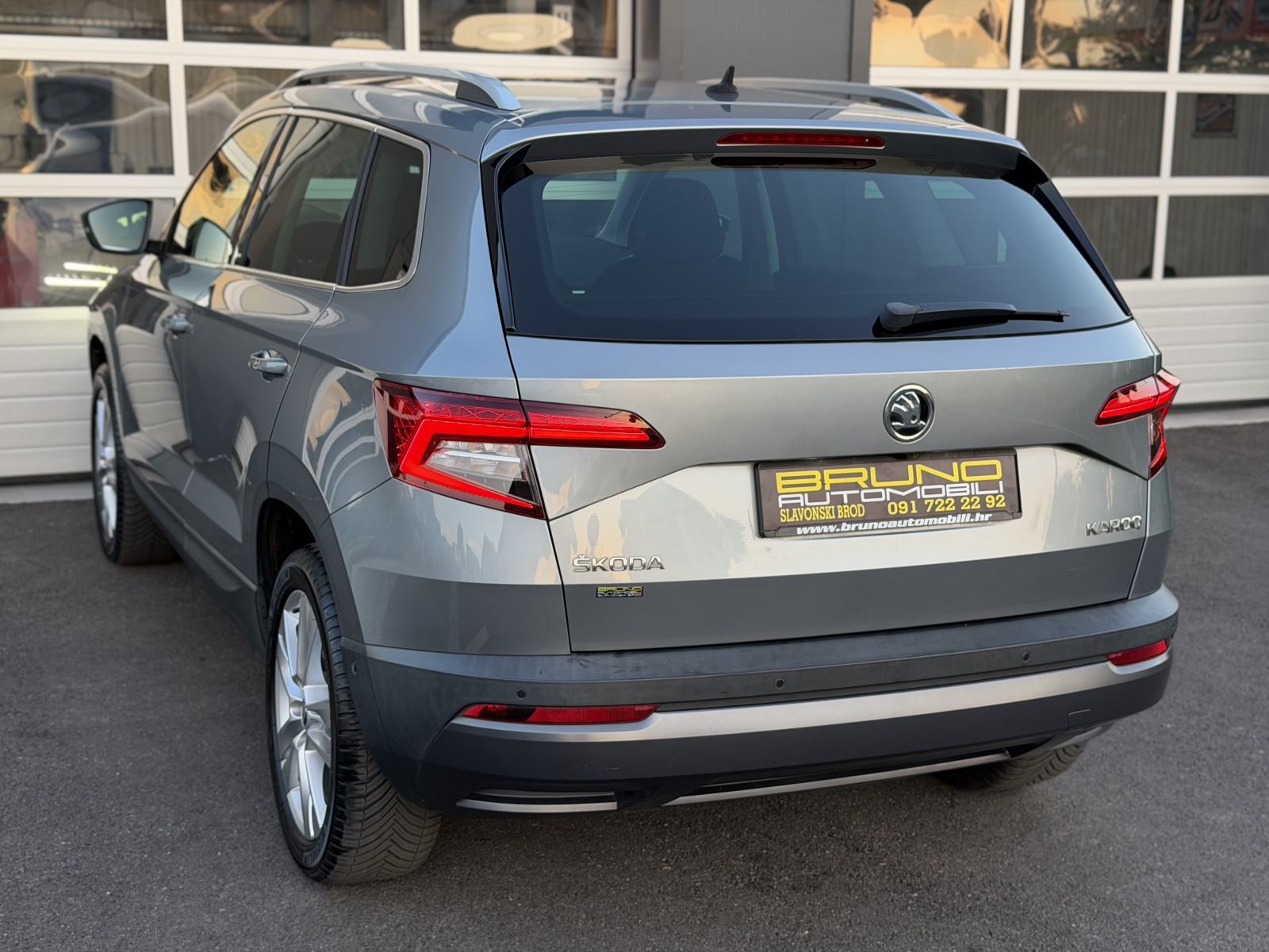 Škoda Karoq 1,6 TDI DSG/STYLE/XENON/LED/ACC/NAVI/KAMERA, fotografija 4