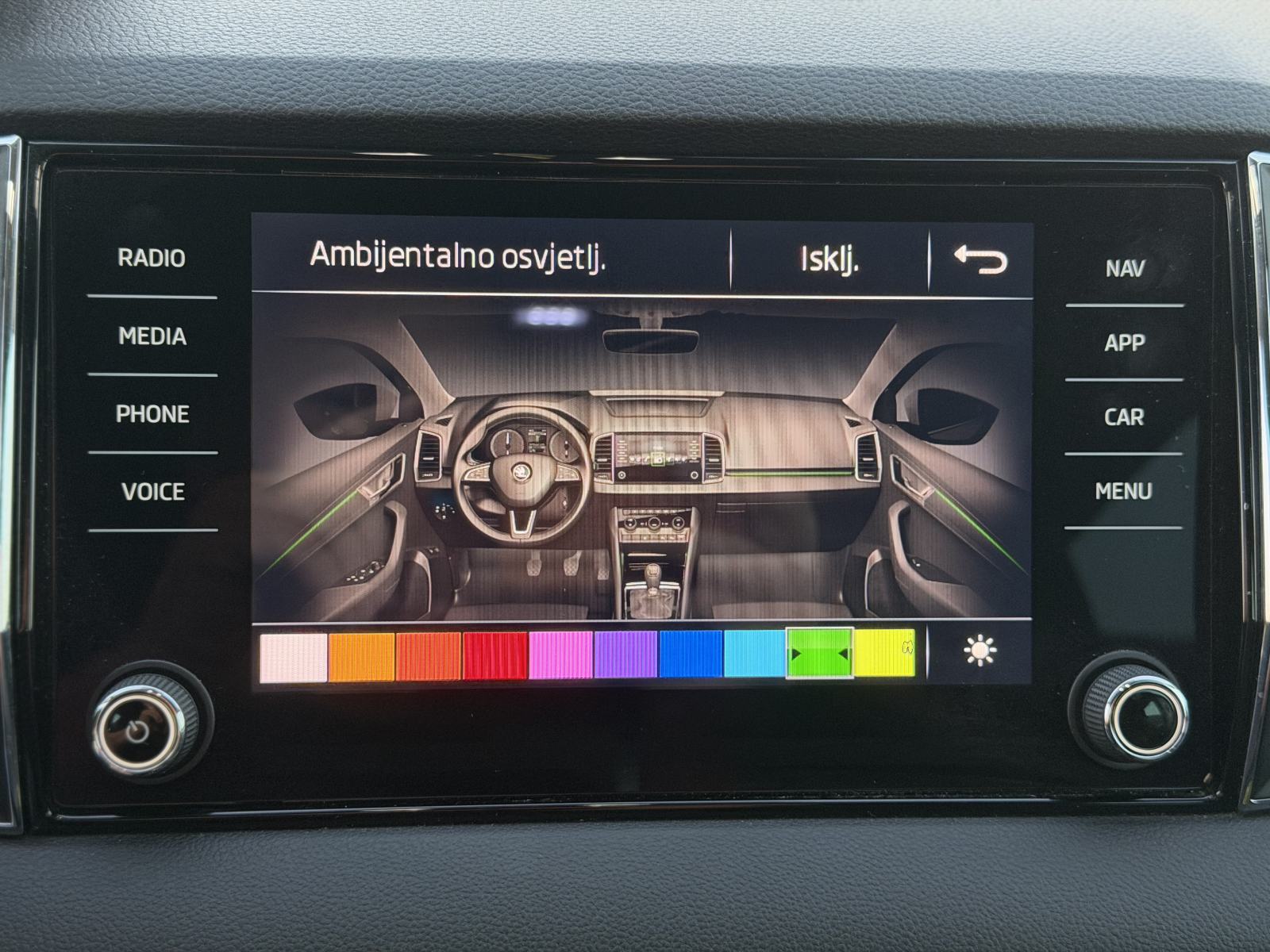 Škoda Karoq 1,6 TDI DSG/STYLE/XENON/LED/ACC/NAVI/KAMERA, fotografija 20
